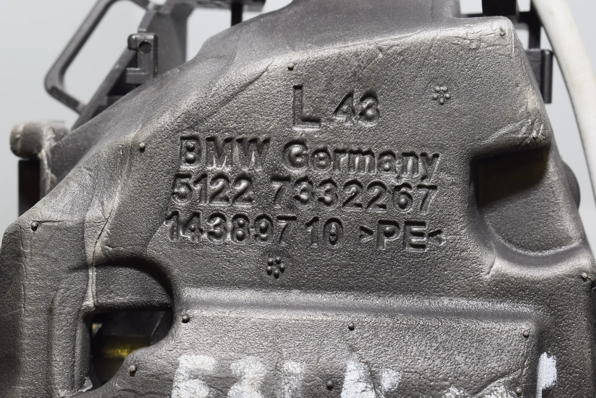 Rear Left Door Interior Handle Frame – OEM 7332267 · BMW 3 (F30, F80) BMW 3 (F30, F80) 2012 – 4