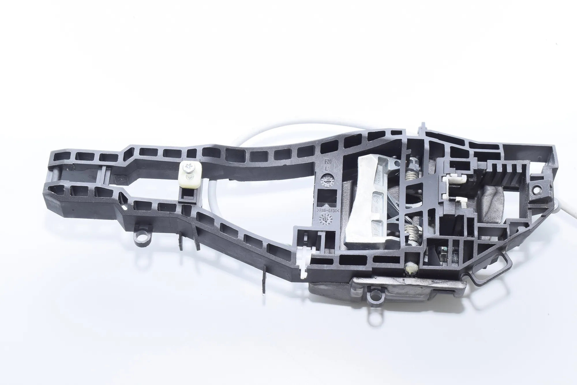 Rear Left Door Interior Handle Frame – OEM 7332267 · BMW 3 (F30, F80) BMW 3 (F30, F80) 2012 – 2