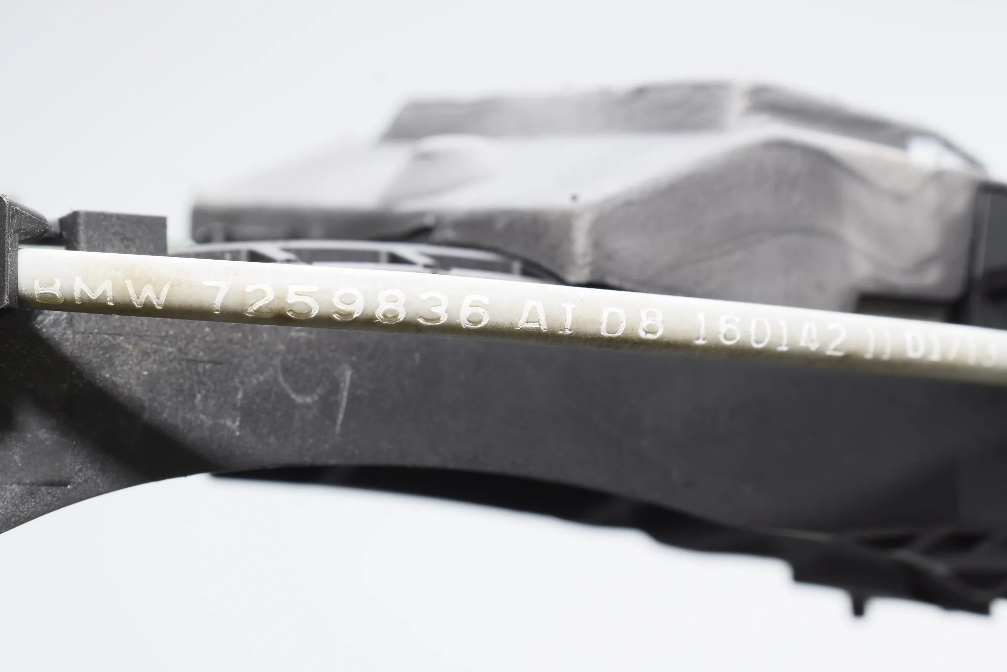 Rear Left Door Interior Handle Frame – OEM 7332267 · BMW 3 (F30, F80) BMW 3 (F30, F80) 2012 – 5