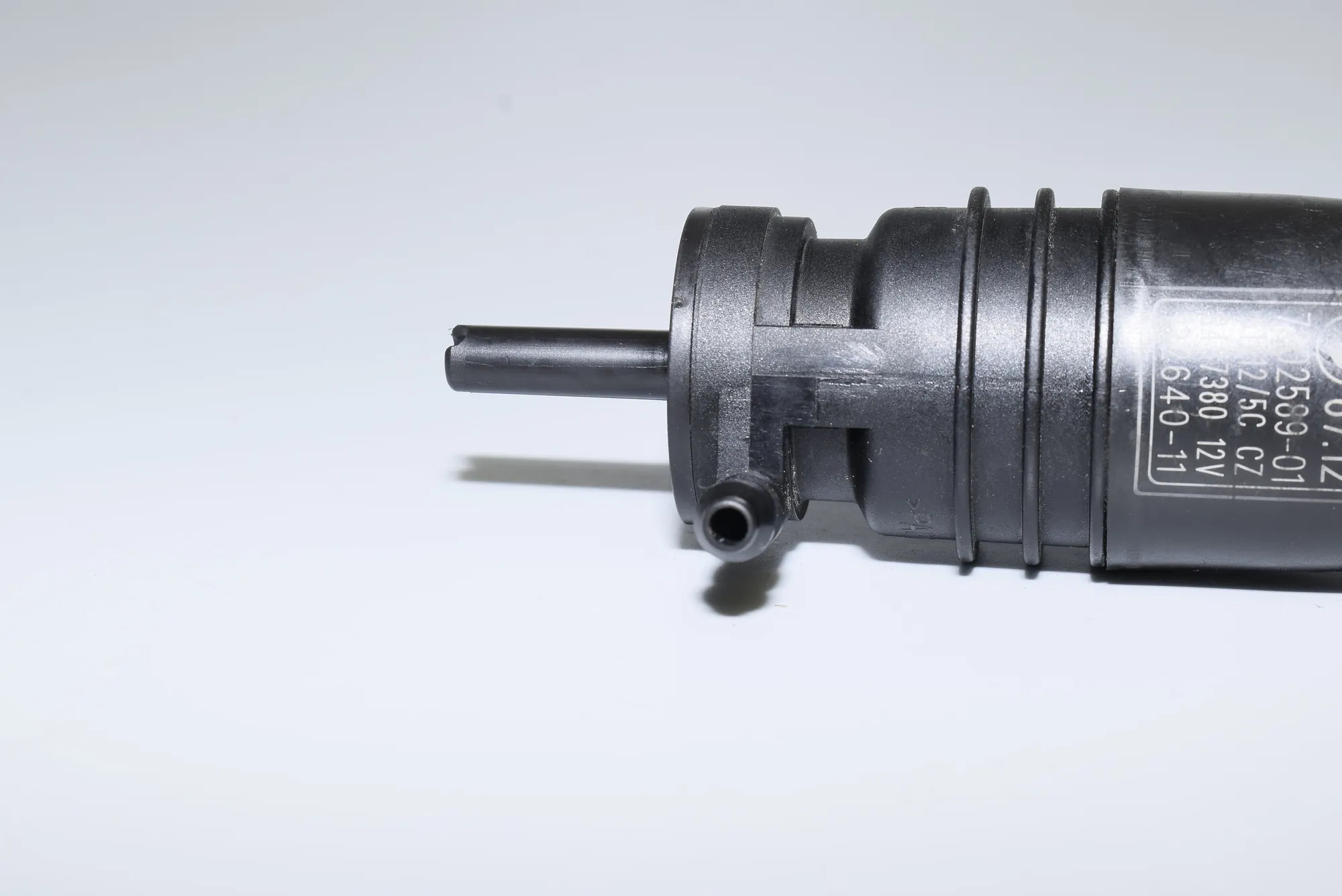 Washer Tank Motor – OEM 7302589 · BMW 3 (F30, F80) BMW 3 (F30, F80) 2013 – 3