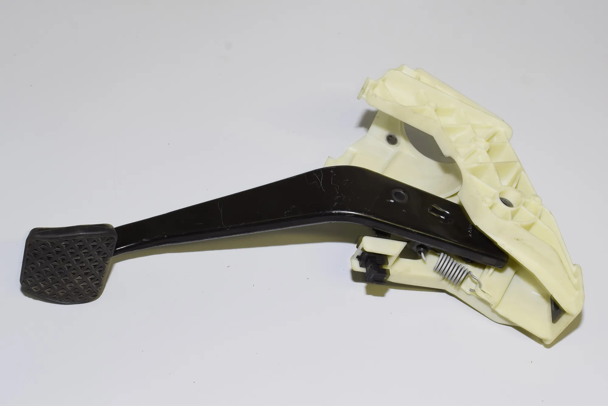 Brake Pedal – OEM 6791900 · BMW X5 (E70) BMW X5 (E70) 2011 – 6