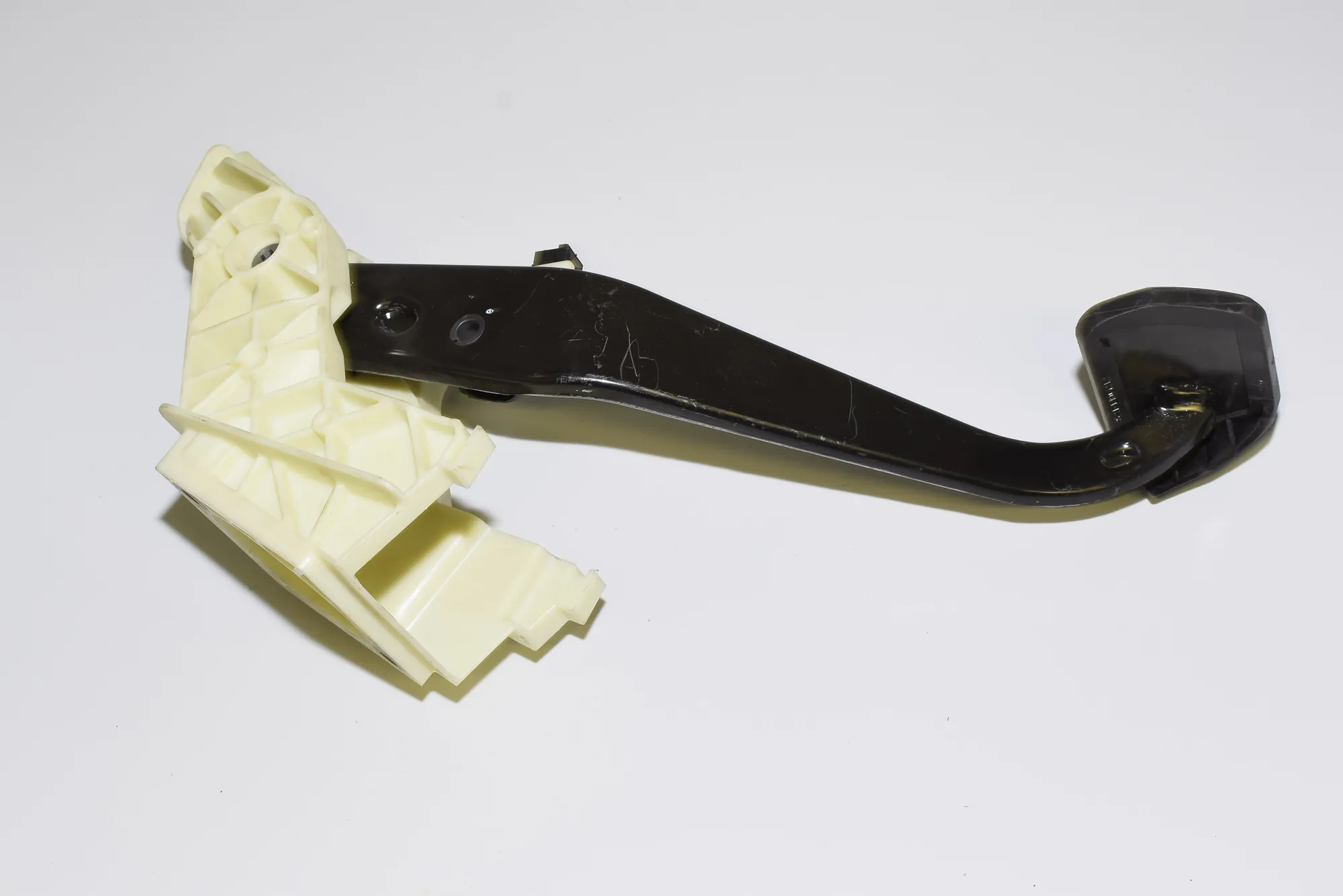 Brake Pedal – OEM 6791900 · BMW X5 (E70) BMW X5 (E70) 2011
