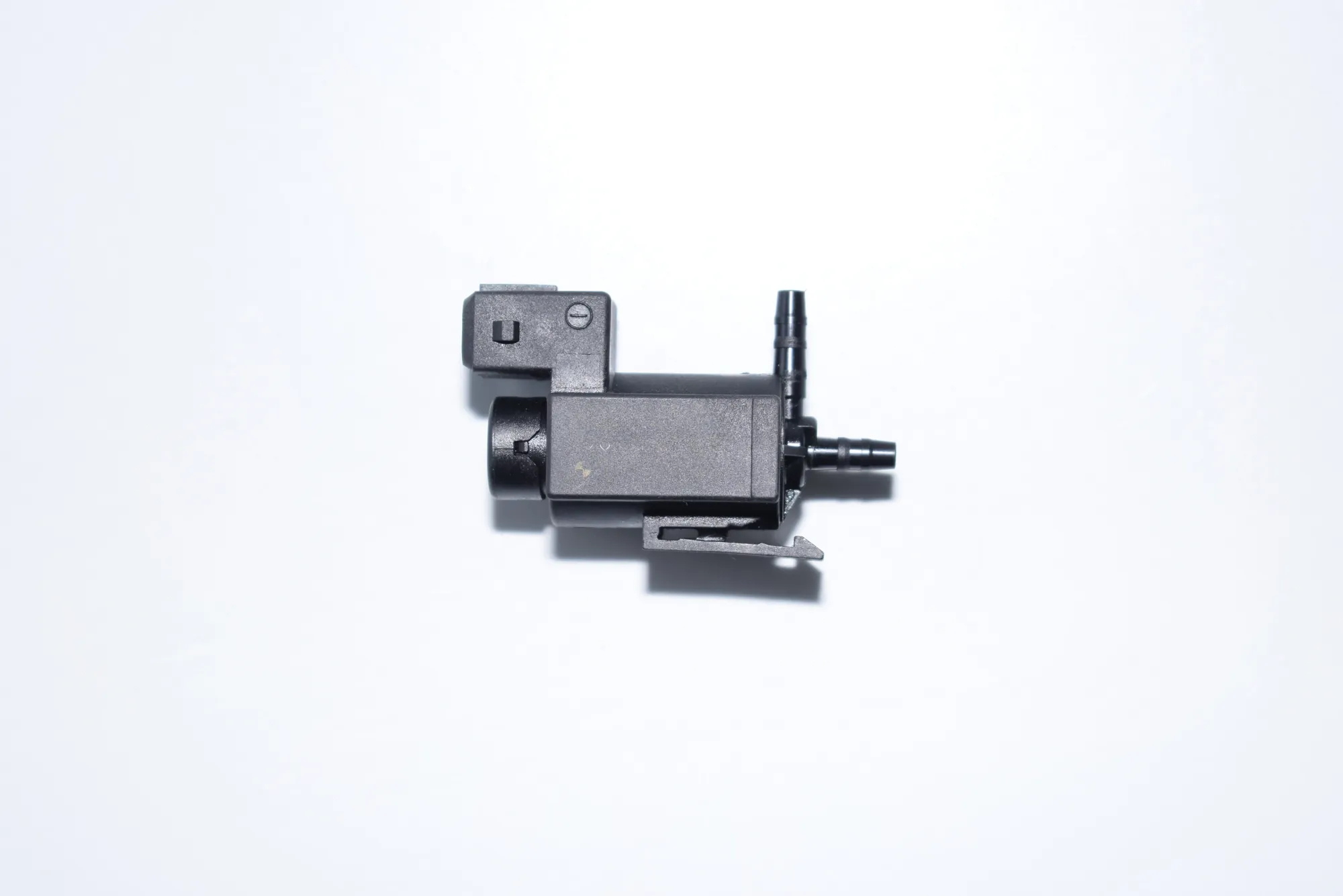 Solenoid Valve – OEM 1742712 · BMW 5 (E39) 525 d 2001