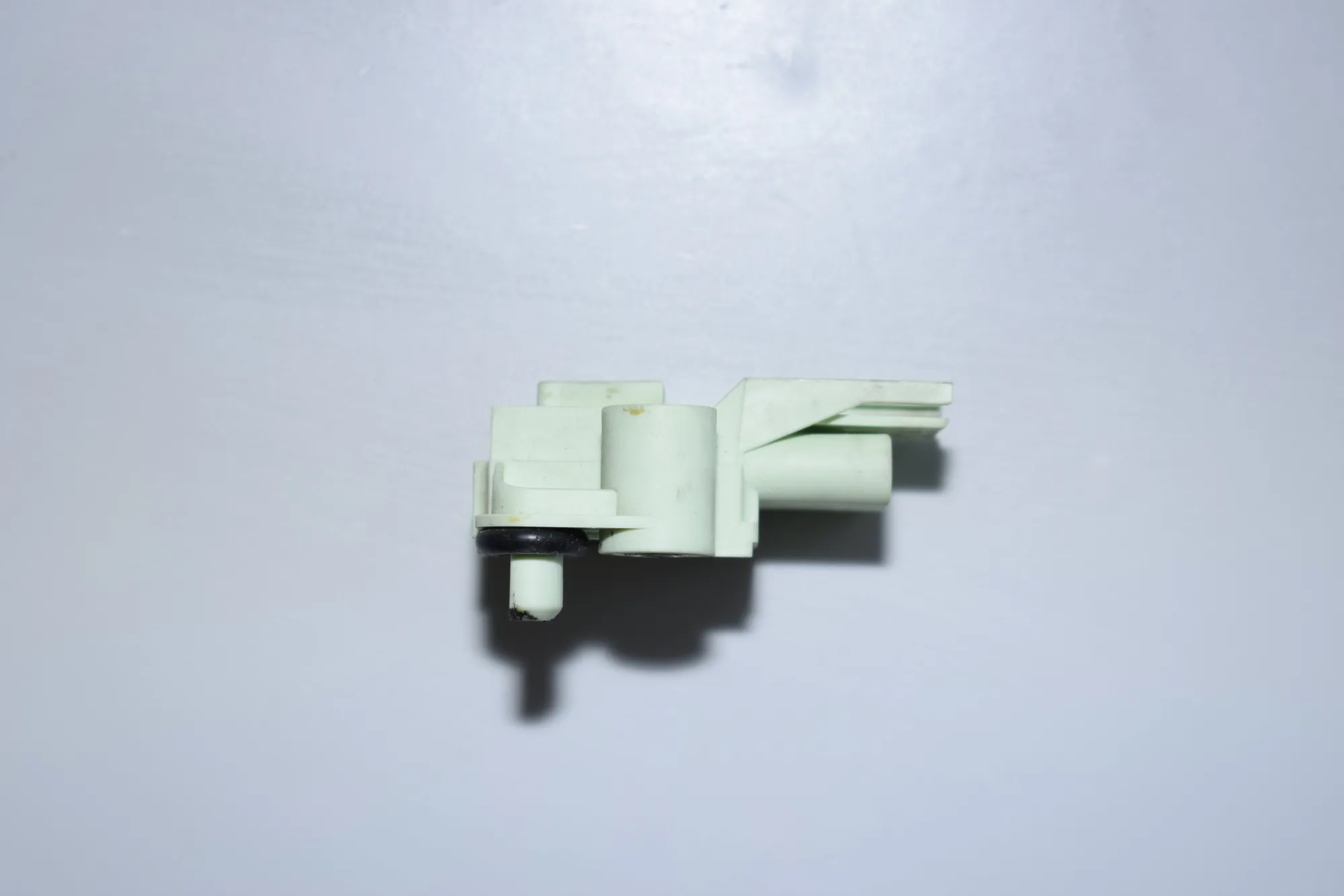 Front Left Impact Sensor – OEM 9118168 · BMW 5 Touring (E61) 535 d 2007