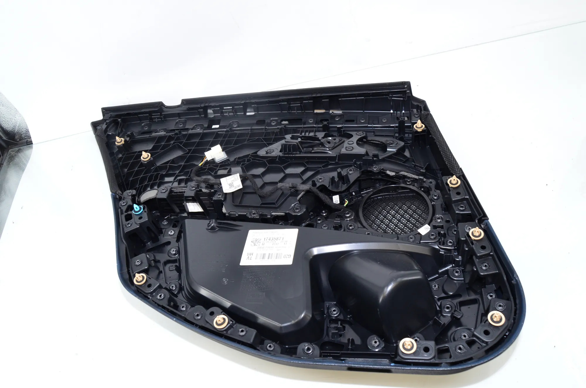 Rear Right Door Panel – OEM 9460700 · BMW 3 Touring (G21) (2019 - -) 320 d Mild-Hybrid 2024 – 3