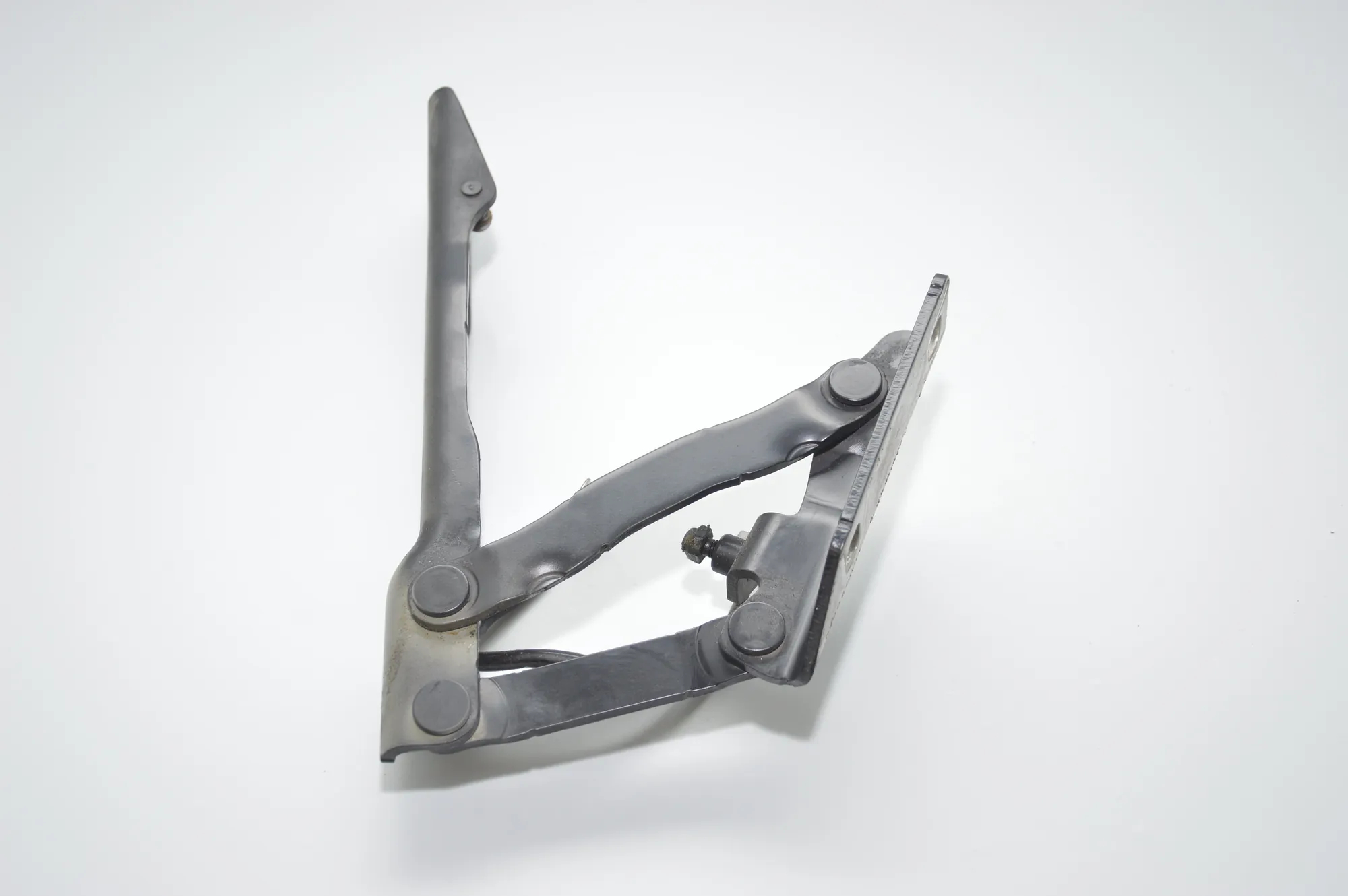 Front Right Bonnet Hinge – OEM 7008728 · BMW 5 Touring (E61) 535 d 2007 – 4