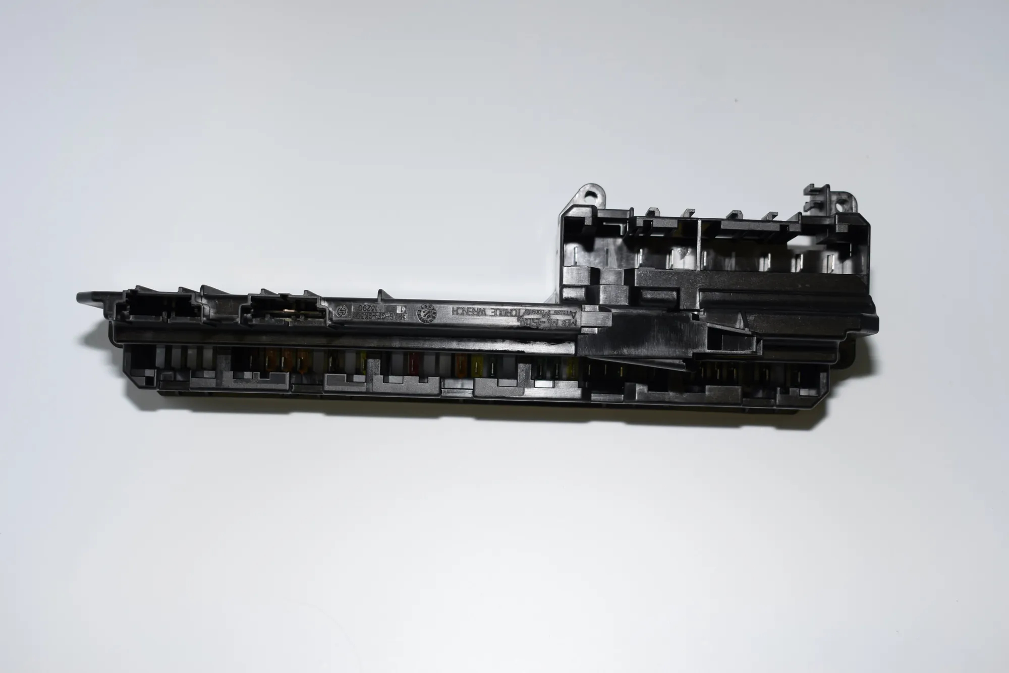 Fuse Box – OEM 6957330 · BMW 5 Touring (E61) 535 d 2007 – 3