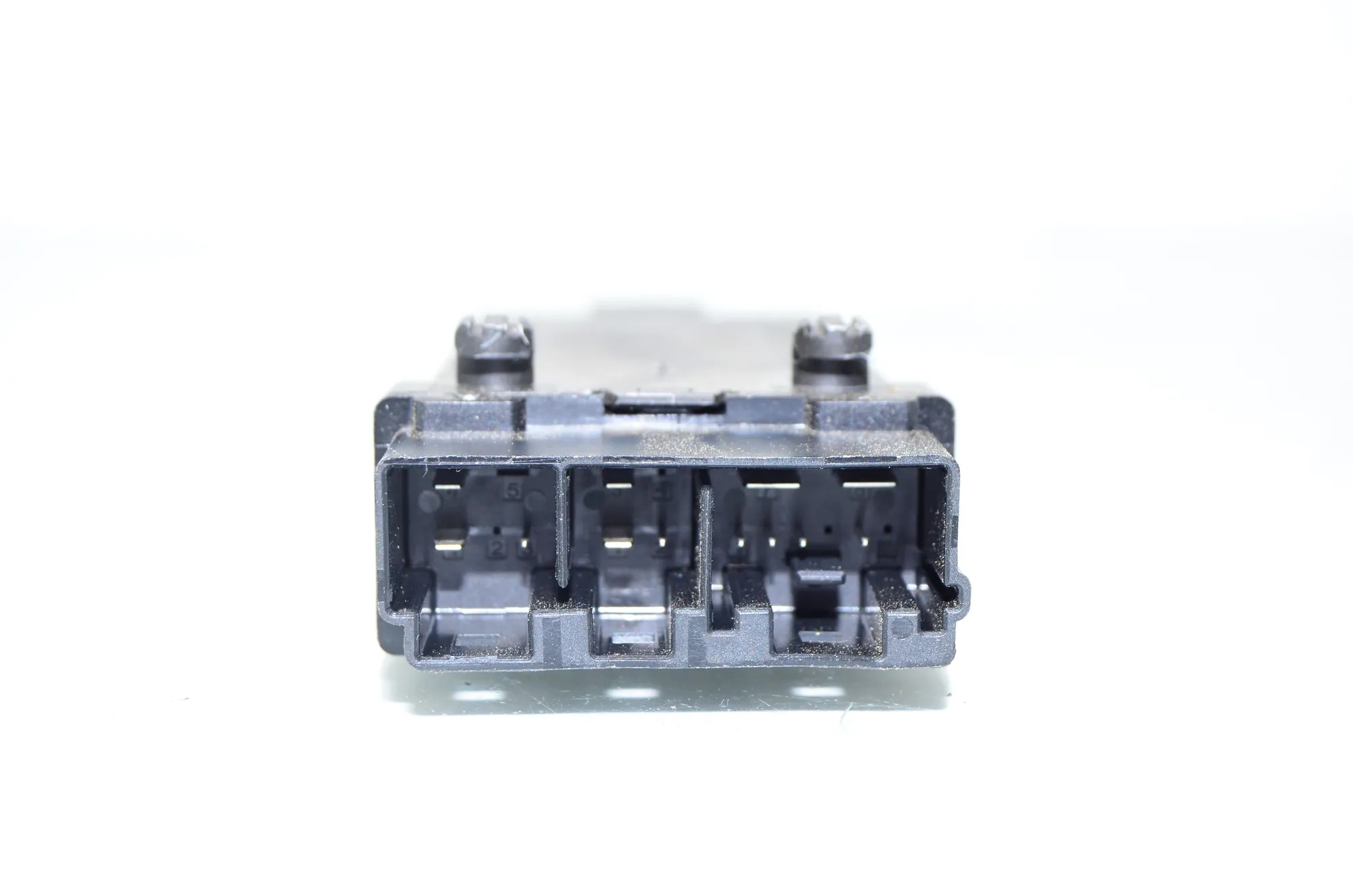 Front Left Seat Control Unit – OEM 61357490465 · BMW 3 Touring (G21) (2019 - -) 320 d Mild-Hybrid 2024 – 3