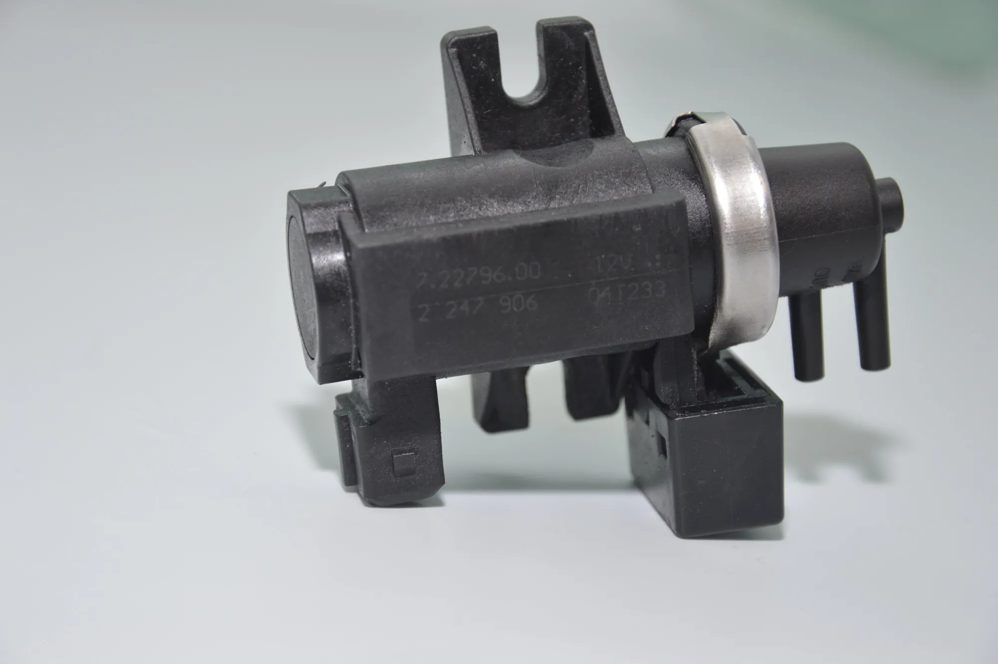 Solenoid Valve – OEM 2247906 · BMW 5 Touring (E61) 535 d 2004 – 6
