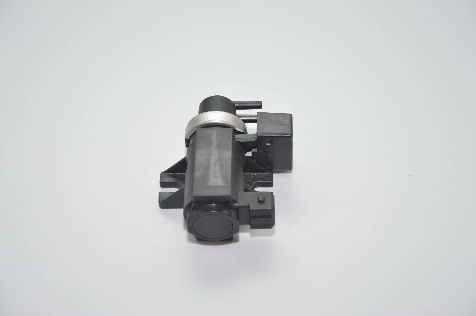 Solenoid Valve – OEM 2247906 · BMW 5 Touring (E61) 535 d 2004 – 4