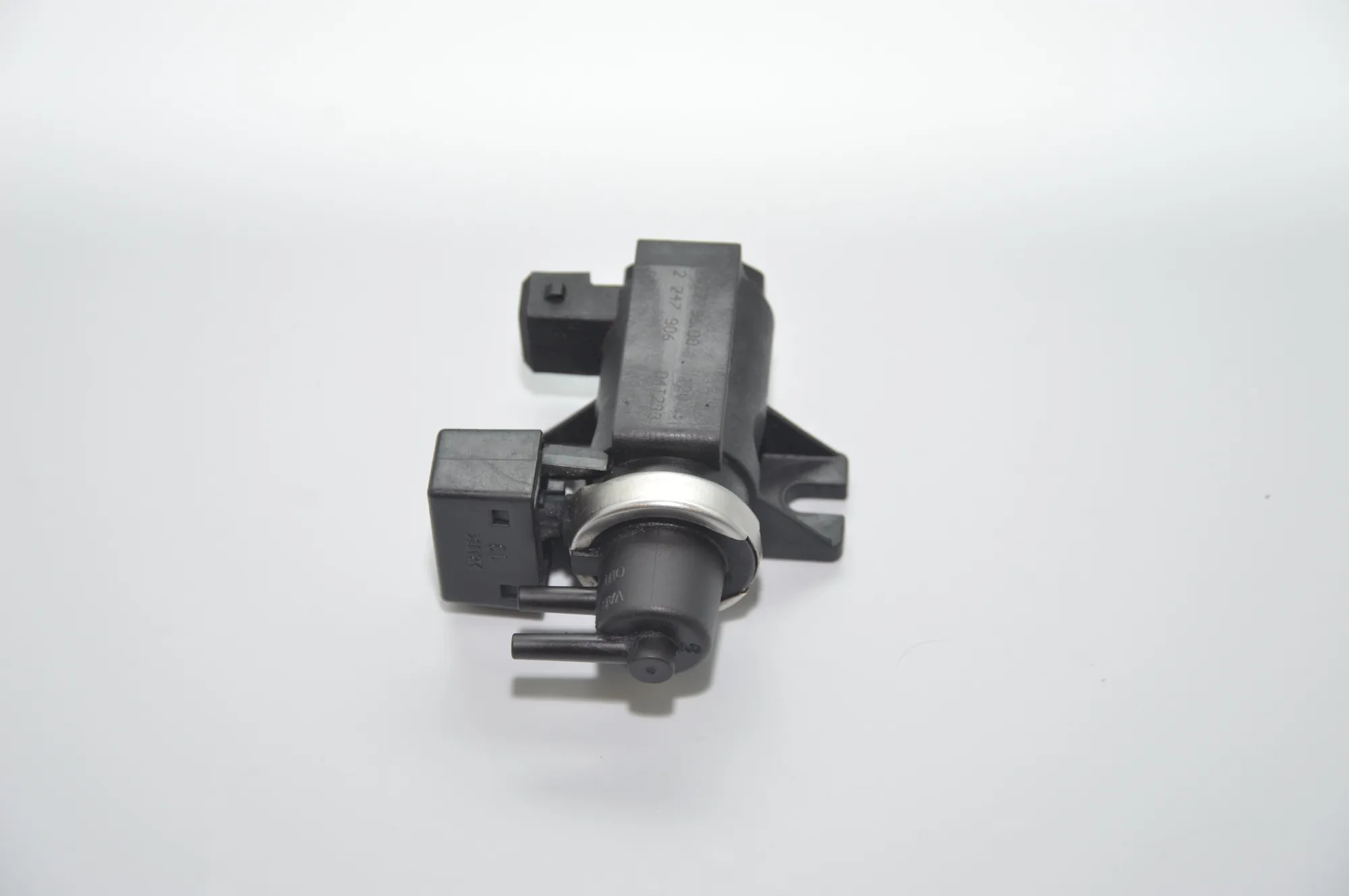 Solenoid Valve – OEM 2247906 · BMW 5 Touring (E61) 535 d 2004 – 2