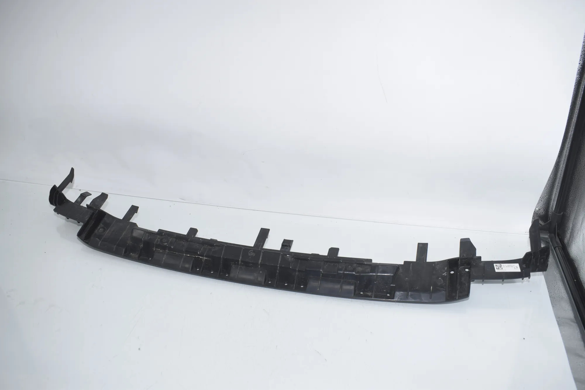 Bumper Support Bracket – OEM 9880512 · BMW i4 (G26) BMW i4 (G26) eDrive35 2022 – 4
