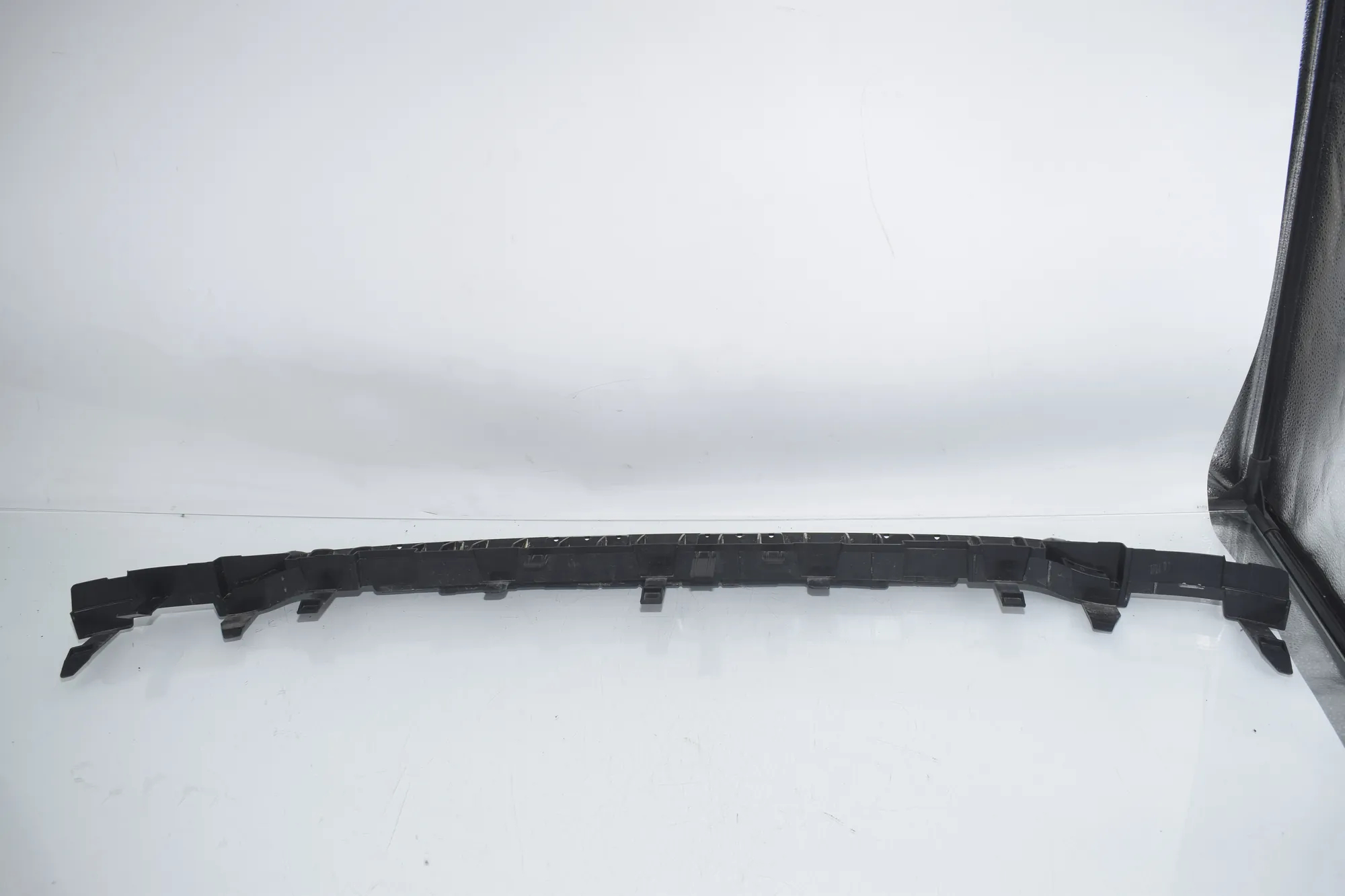 Bumper Support Bracket – OEM 9880512 · BMW i4 (G26) BMW i4 (G26) eDrive35 2022 – 3
