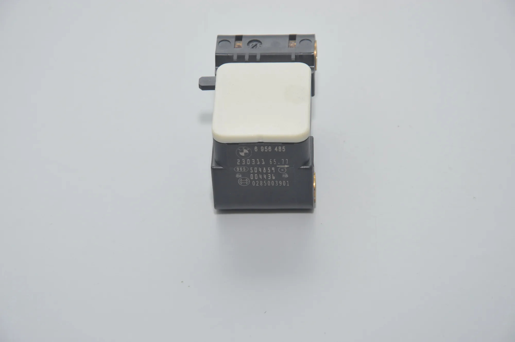 Front Left Impact Sensor – OEM 6956485 · BMW 3 Cabrio (E93) 320 d 2011 – 5