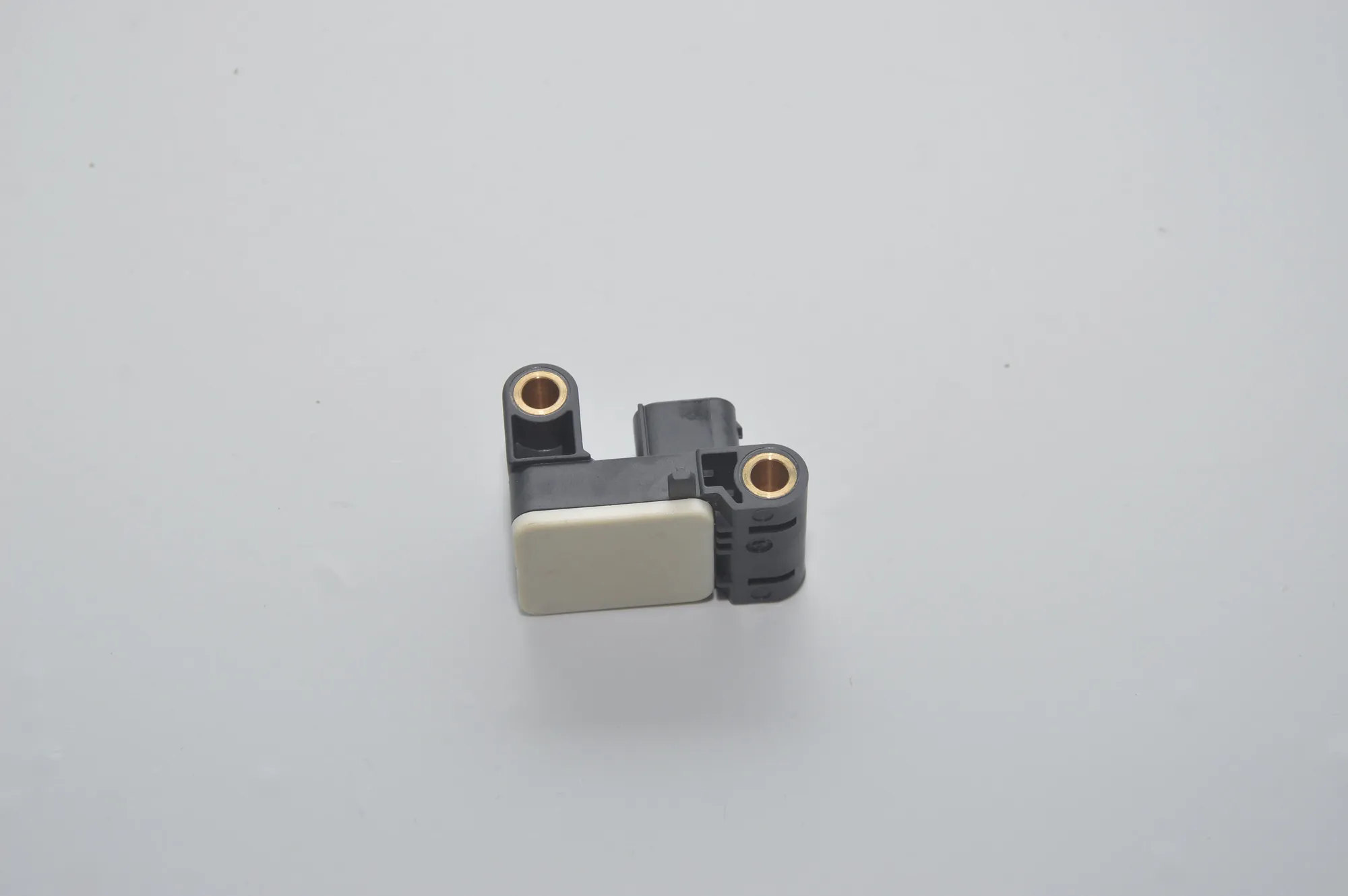 Front Right Impact Sensor – OEM 6956485 · BMW 3 Cabrio (E93) 320 d 2011 – 4