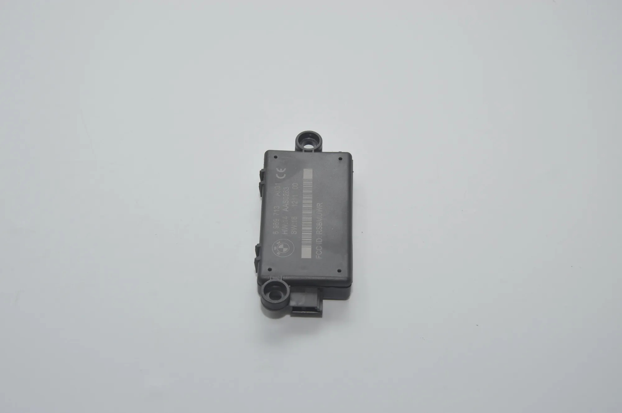 Other Control Units – OEM 6989713 · BMW 3 Cabrio (E93) 320 d 2011 – 2