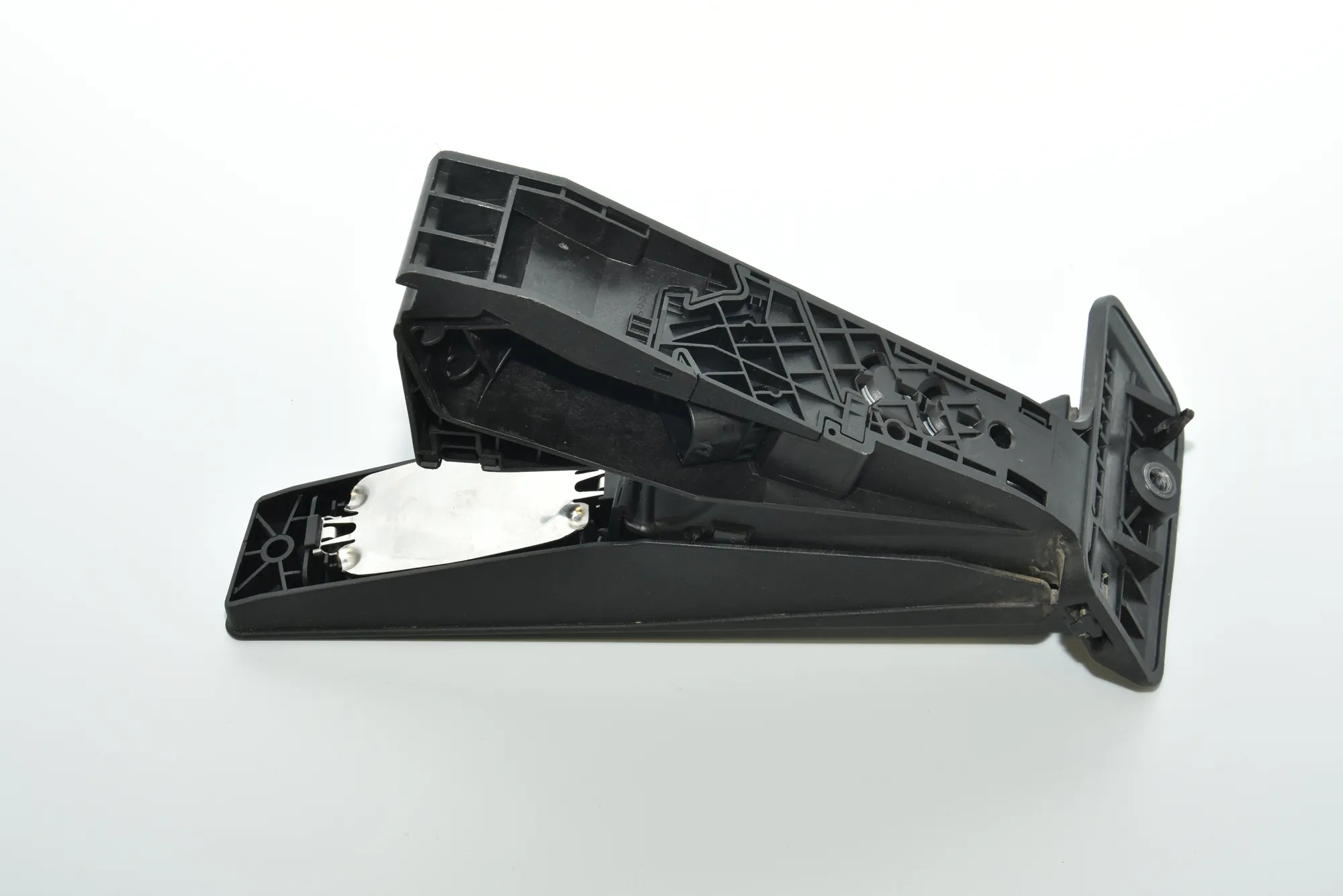 Throttle Pedal – OEM 6789998 · BMW 3 Cabrio (E93) 320 d 2011 – 3