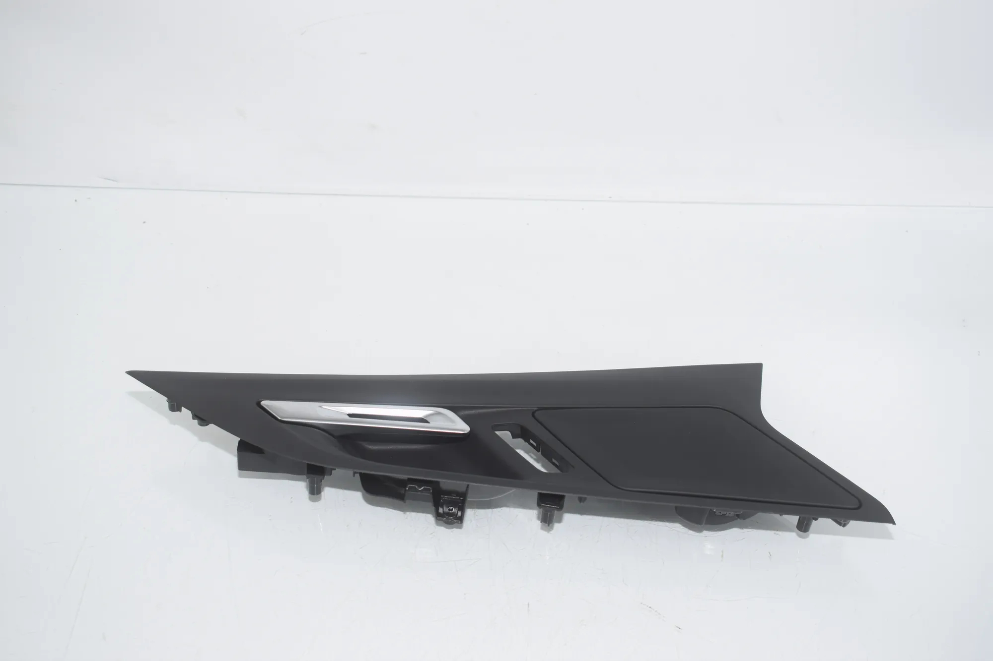 Other Interior Parts – OEM 9870378 · BMW iX1 (U11 BEV) BMW iX1 (U11 BEV) iX1 eDrive 20 2023 – 3