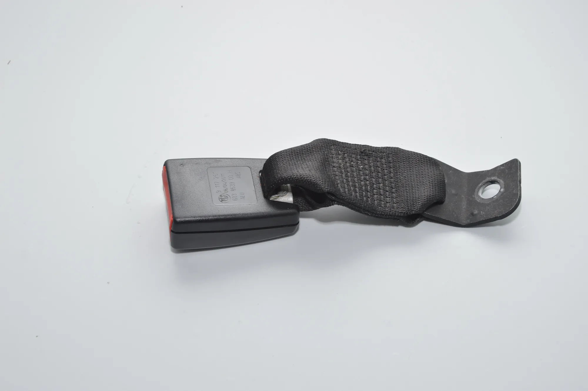 Rear Left Seat Buckle – OEM 9117261 · BMW 3 Cabrio (E93) 320 d 2011 – 3