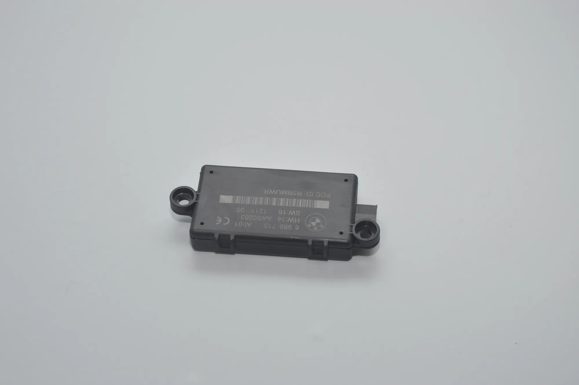 Other Control Units – OEM 6989713 · BMW 3 Cabrio (E93) 320 d 2011 – 3