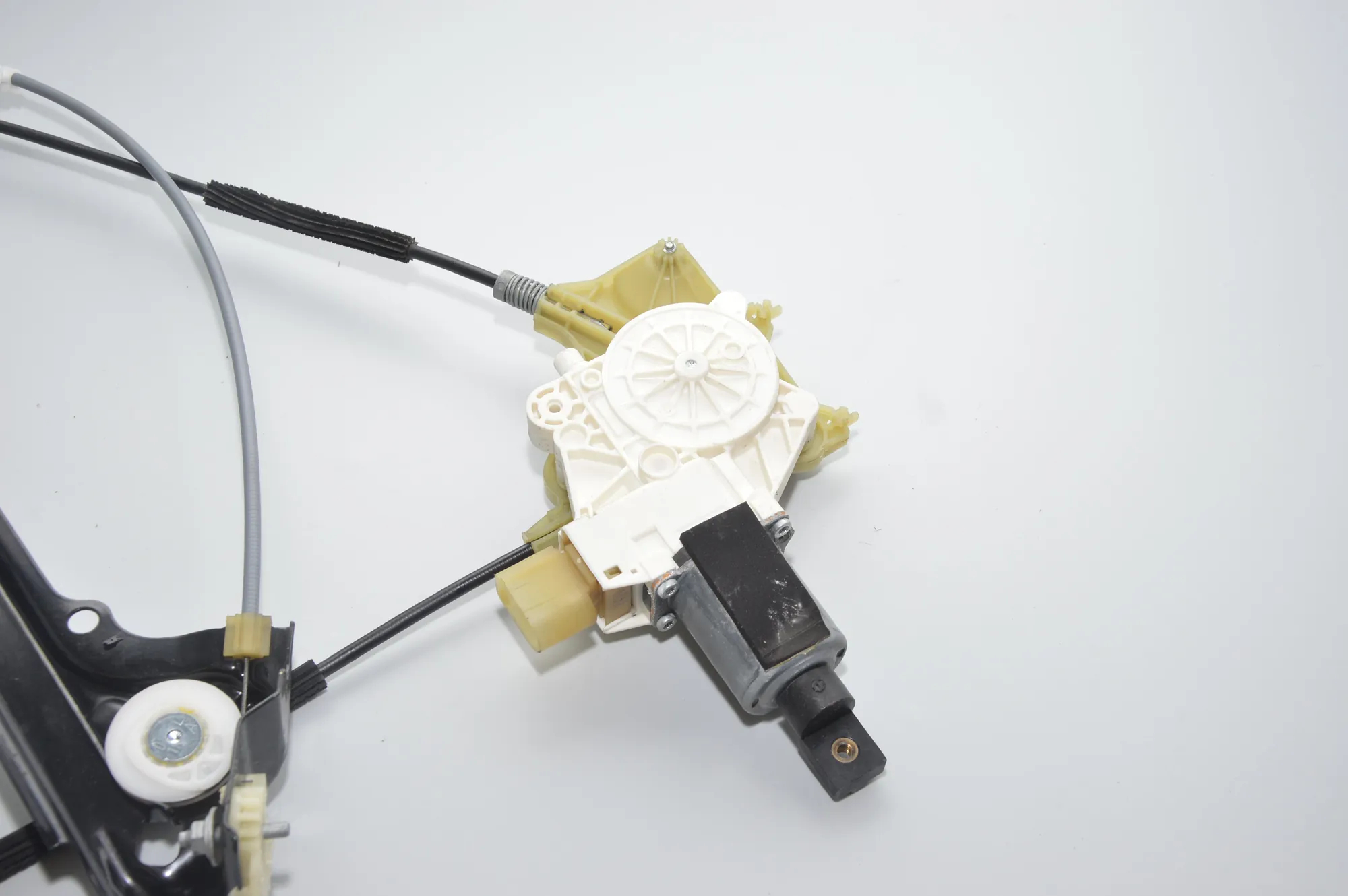 Front Right Door Window Regulator – OEM 7193456 · BMW 3 Cabrio (E93) 320 d 2011 – 3