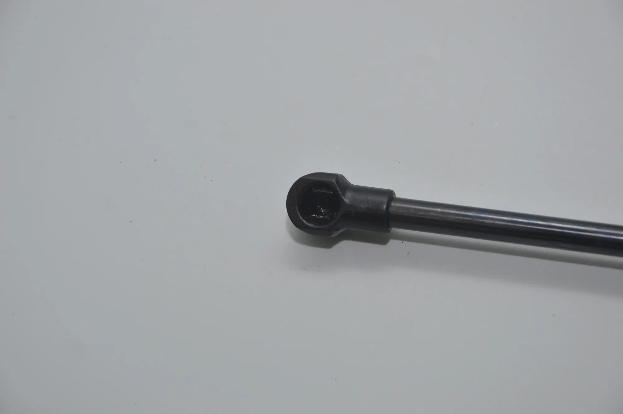 Right Side Tailgate Gas Strut – OEM 7129215 · BMW 3 Cabrio (E93) 320 d 2011 – 3