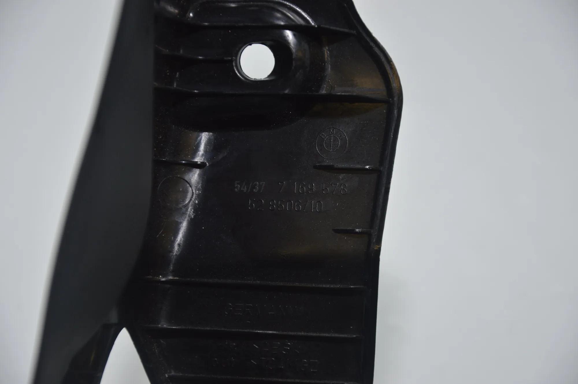 Other Trim Parts – OEM 7169578 · BMW 3 Cabrio (E93) 320 d 2011 – 5