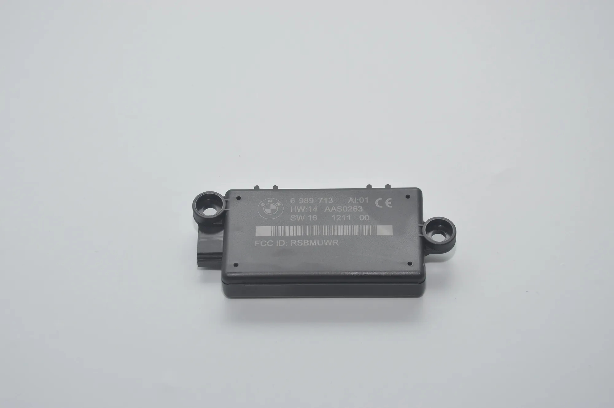 Other Control Units – OEM 6989713 · BMW 3 Cabrio (E93) 320 d 2011 – 2
