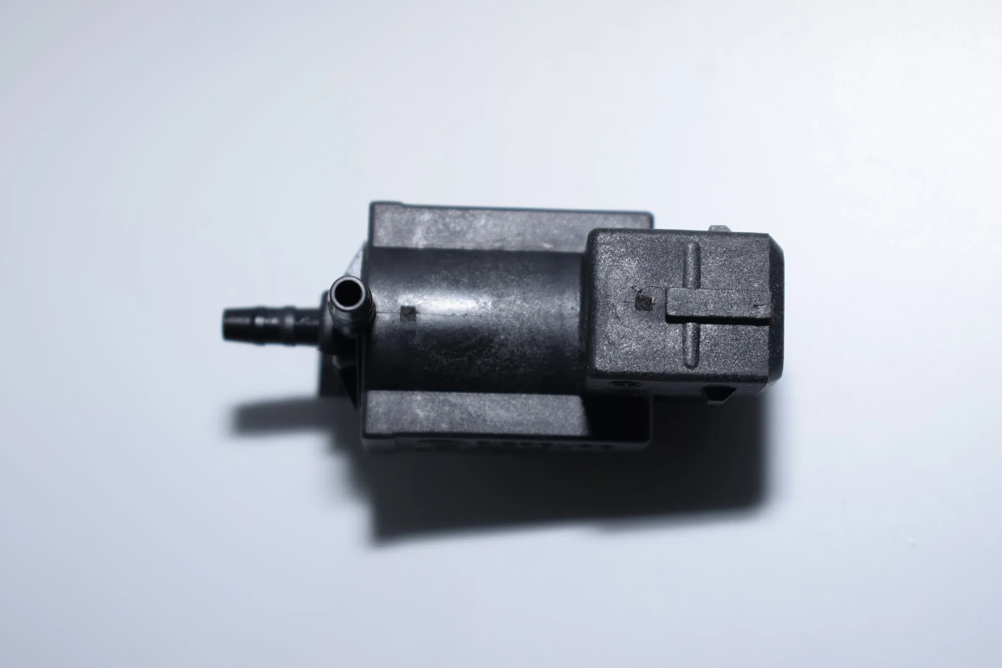 Solenoid Valve – OEM 1742712 · BMW 3 (E90) 320 d 2006 – 2