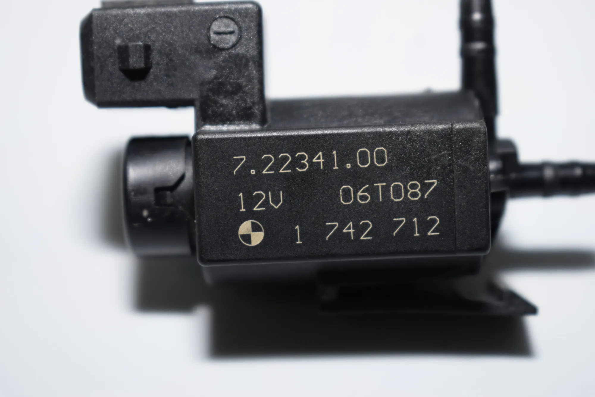 Solenoid Valve – OEM 1742712 · BMW 3 (E90) 320 d 2006 – 6