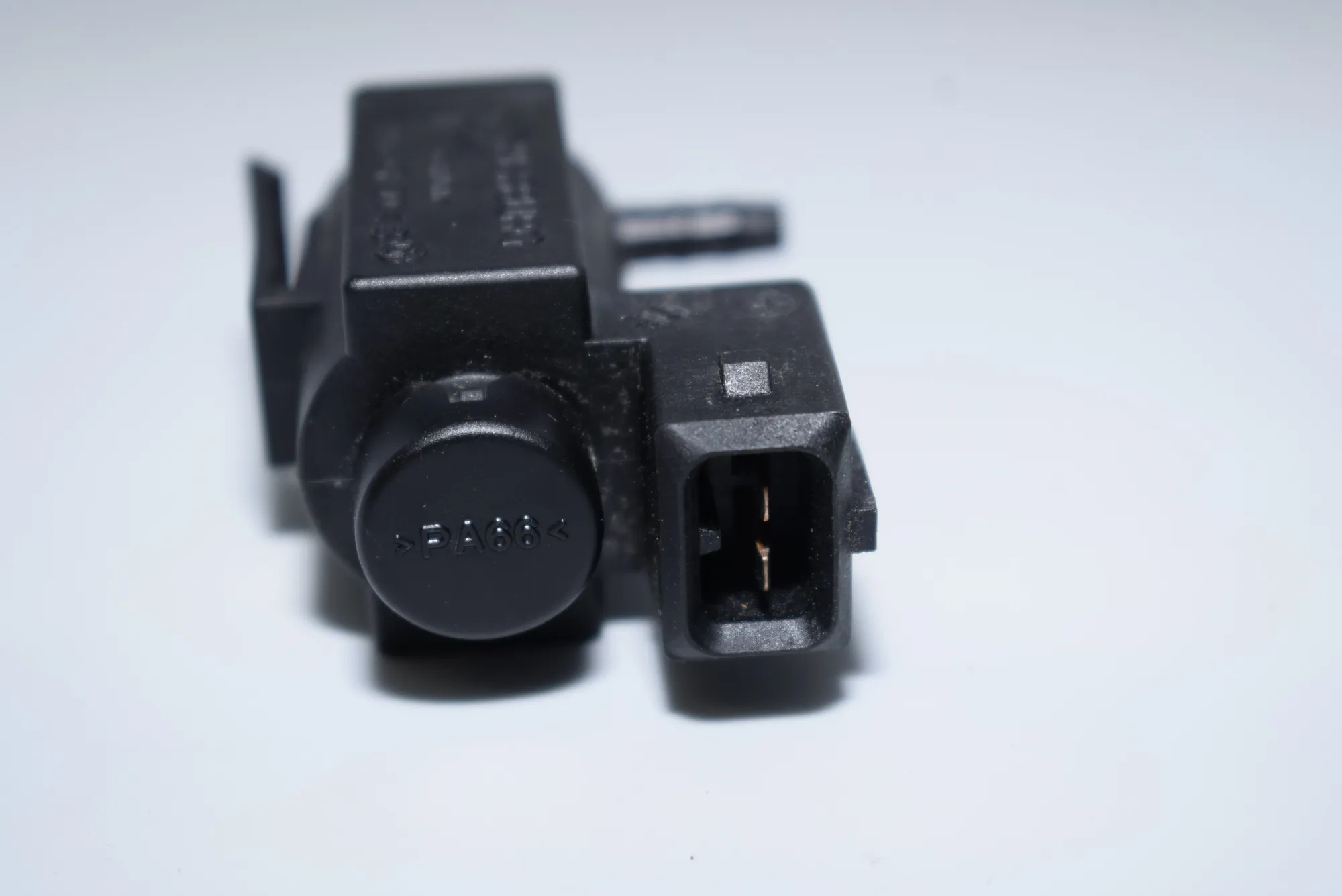 Solenoid Valve – OEM 1742712 · BMW 3 (E90) 320 d 2006 – 5