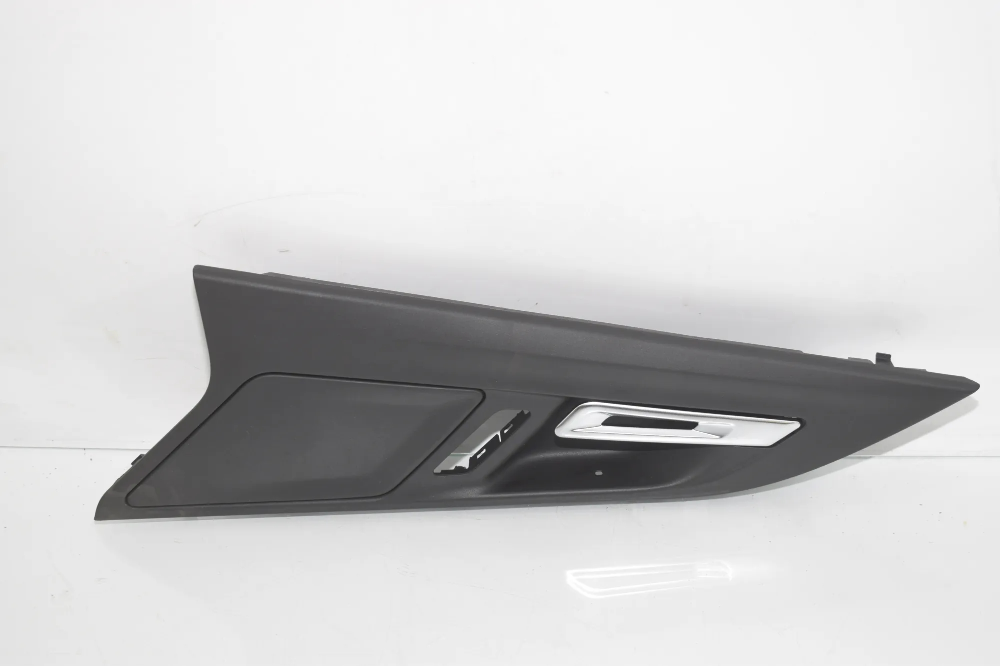 Other Interior Parts – OEM 9870377 · BMW iX1 (U11 BEV) BMW iX1 (U11 BEV) iX1 eDrive 20 2023 – 2