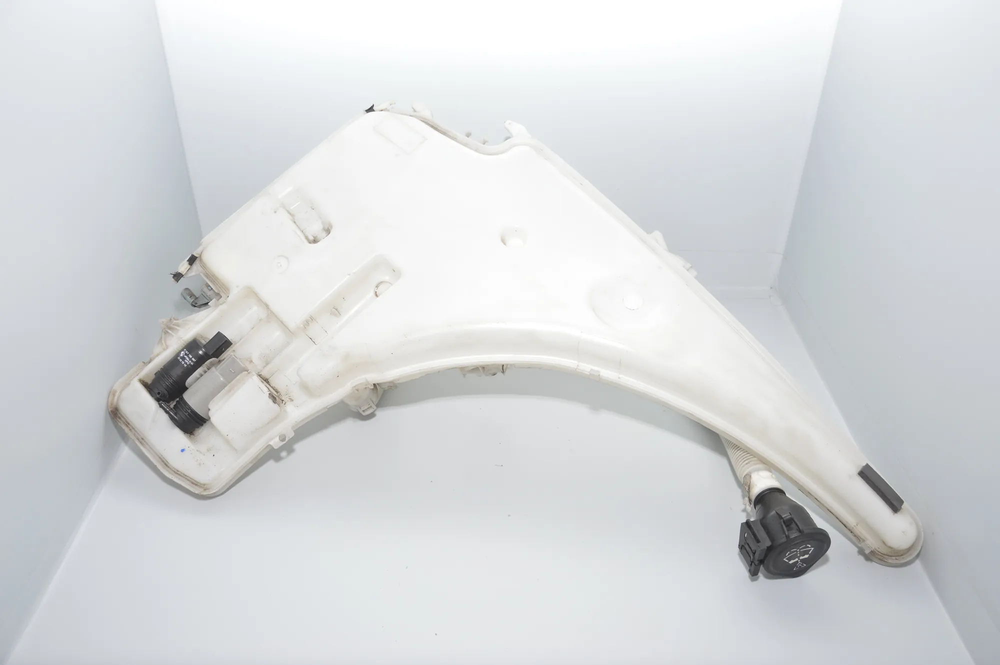 Window Washer Tank – OEM 7229534 · BMW 1 (E87) 120 d 2010 – 4
