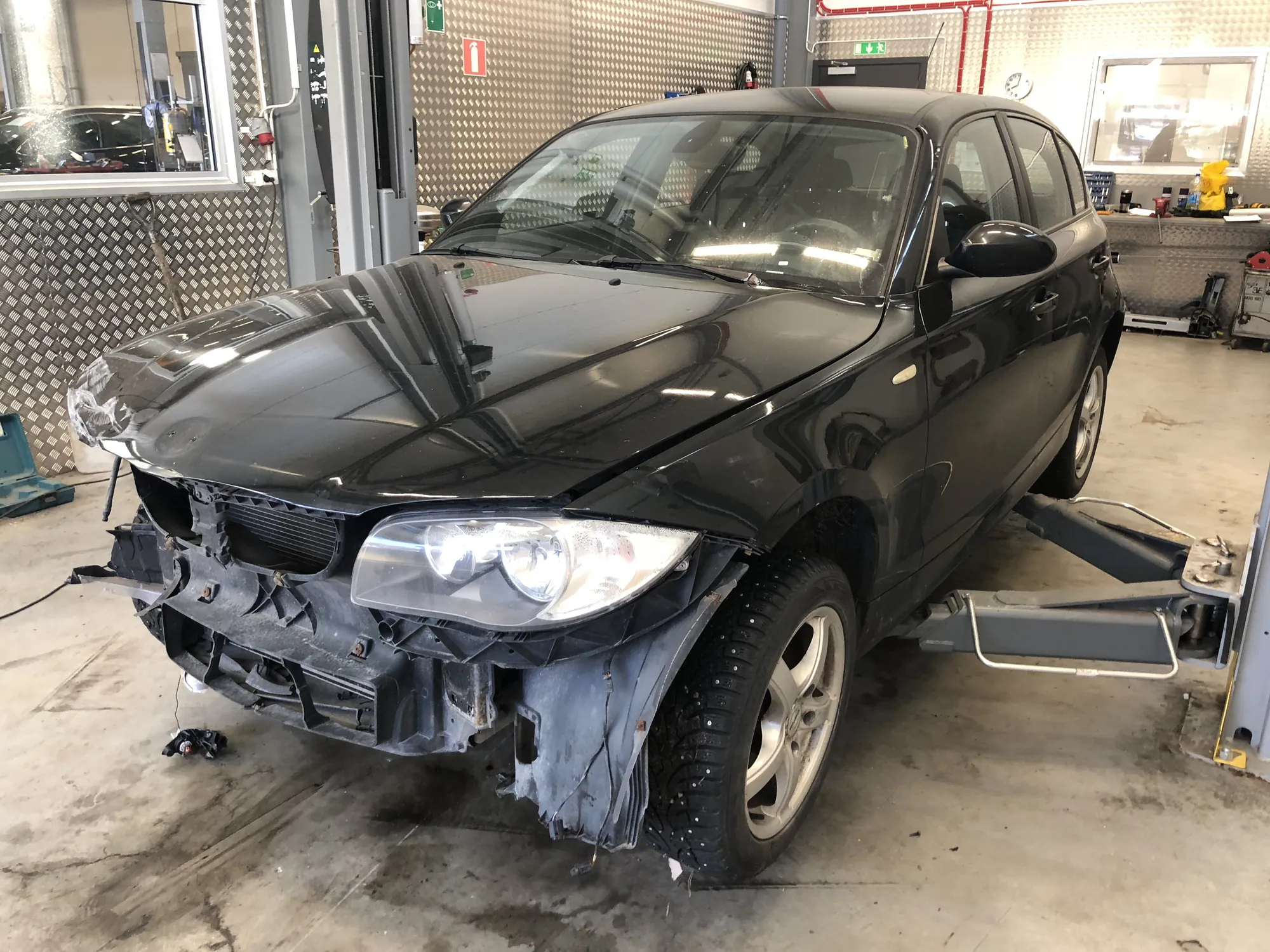 Vehicle – OEM WBAUD710X0P277577 · BMW 1 (E87) BMW 1 (E87) 118 d 2008 – 2