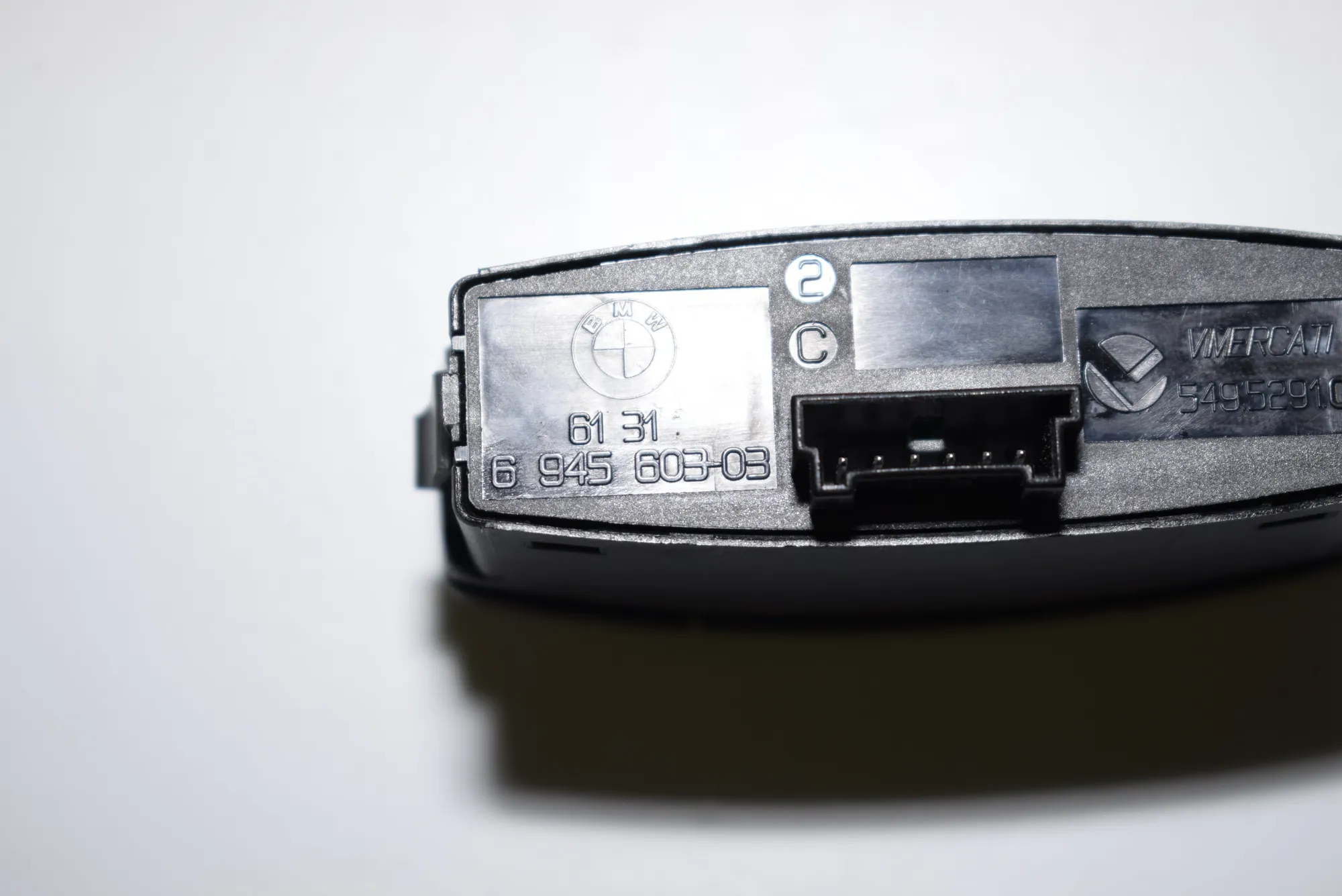Switches – OEM 6945603 · BMW 1 (E87) 118 d 2008 – 7