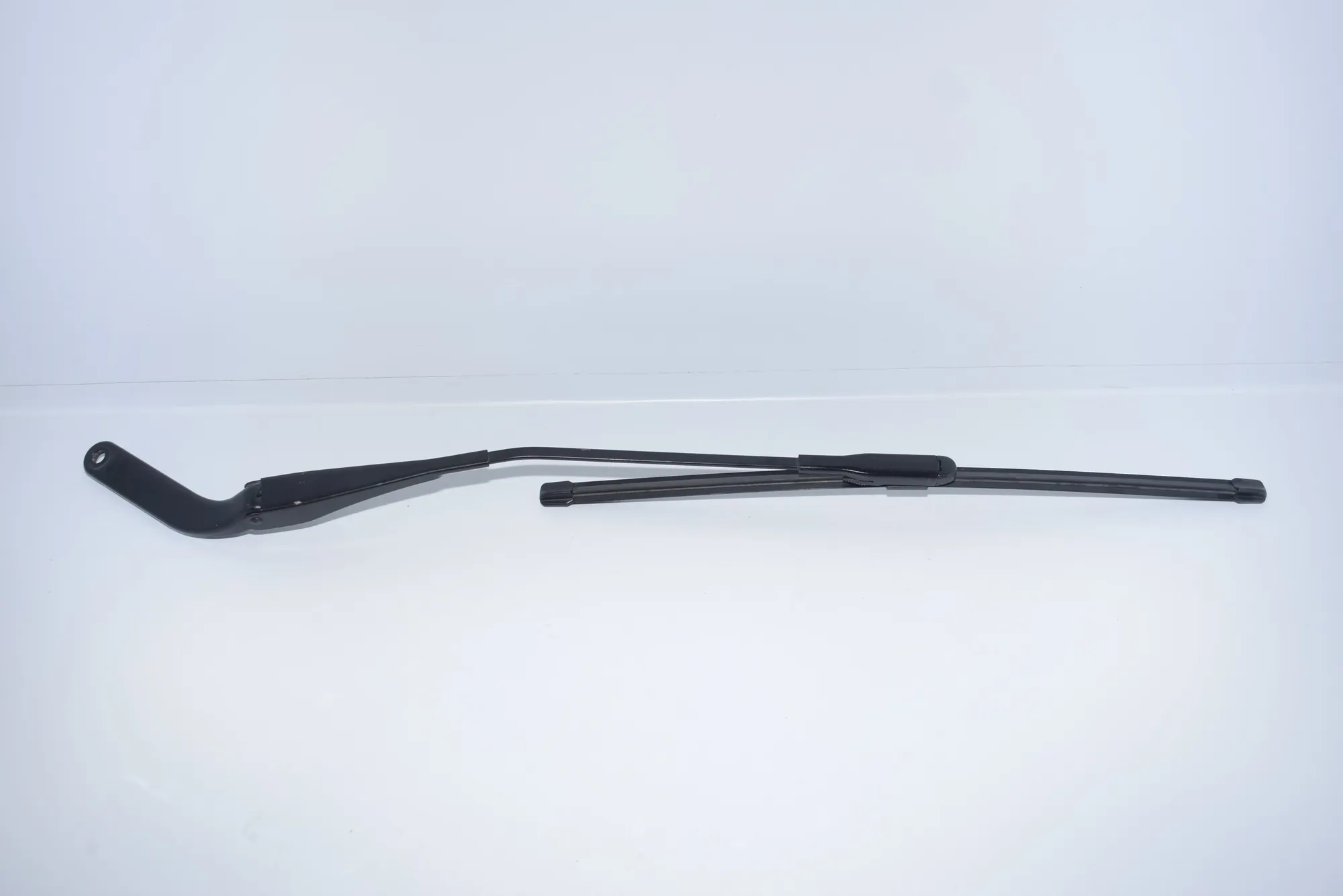 Front Wiper Arms – OEM 7169971 · BMW 1 (E87) 118 d 2009 – 2
