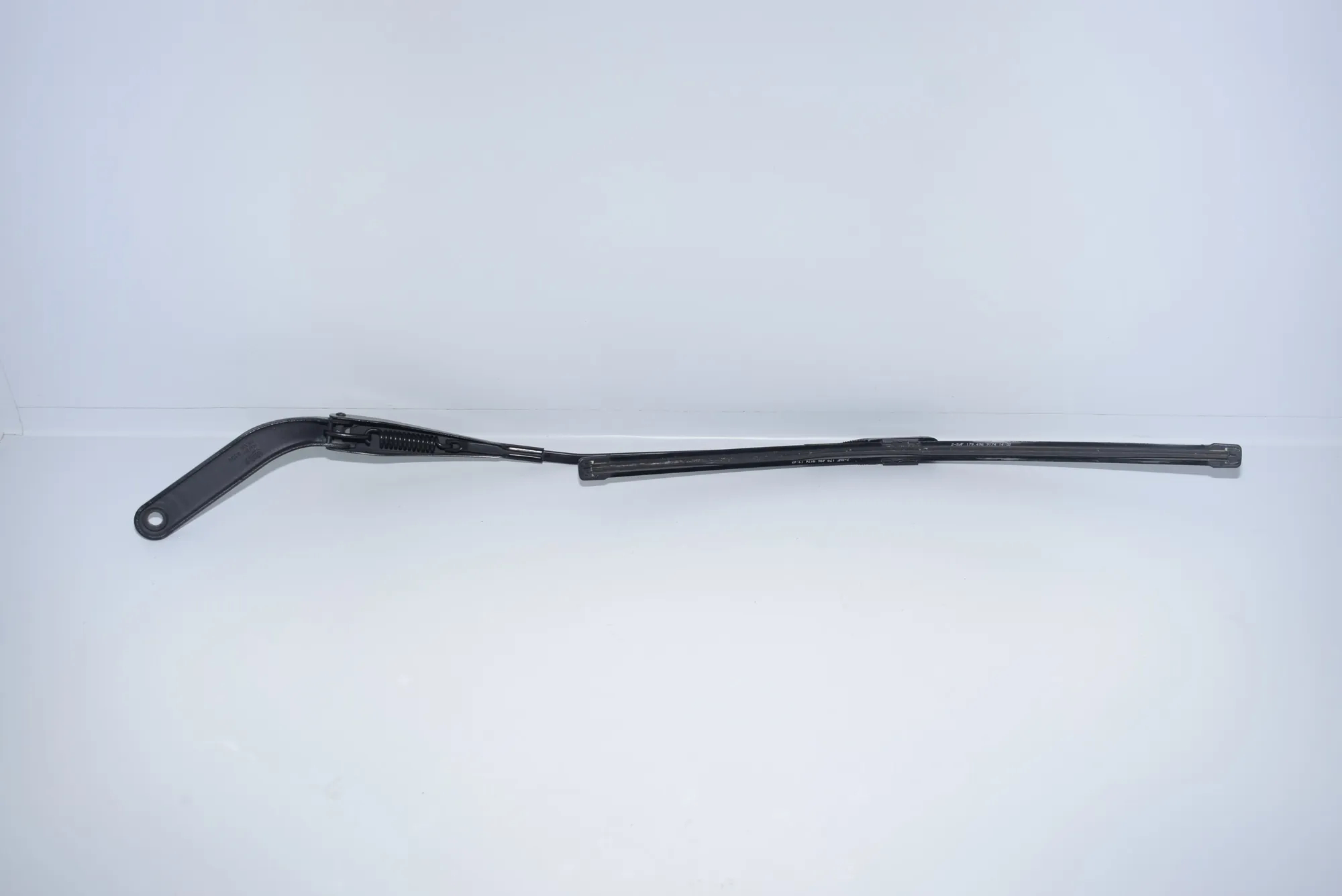 Front Wiper Arms – OEM 7169971 · BMW 1 (E87) 118 d 2009 – 6
