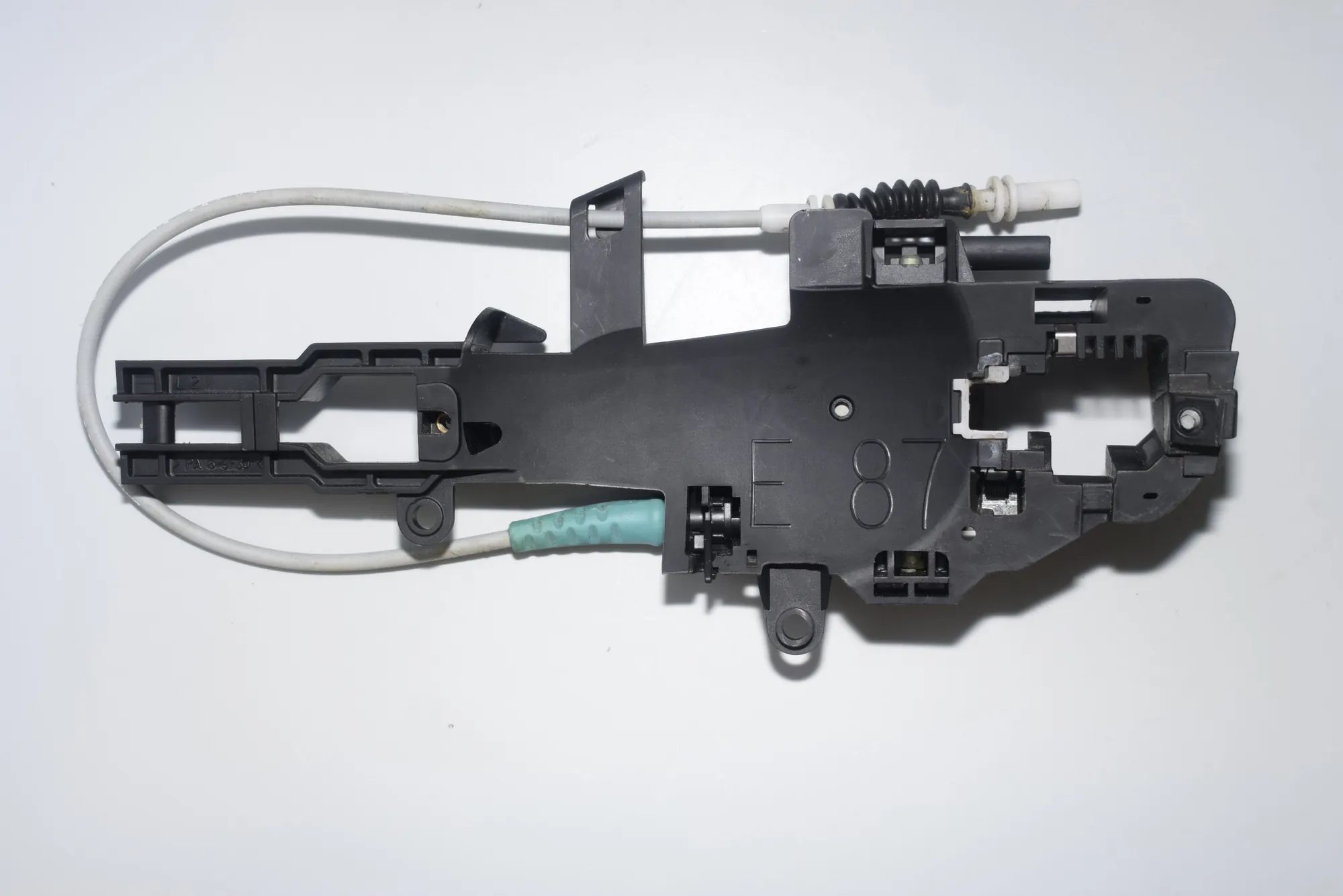 Rear Left Door Interior Handle Frame – OEM 7069759 · BMW 1 (E87) 118 d 2009