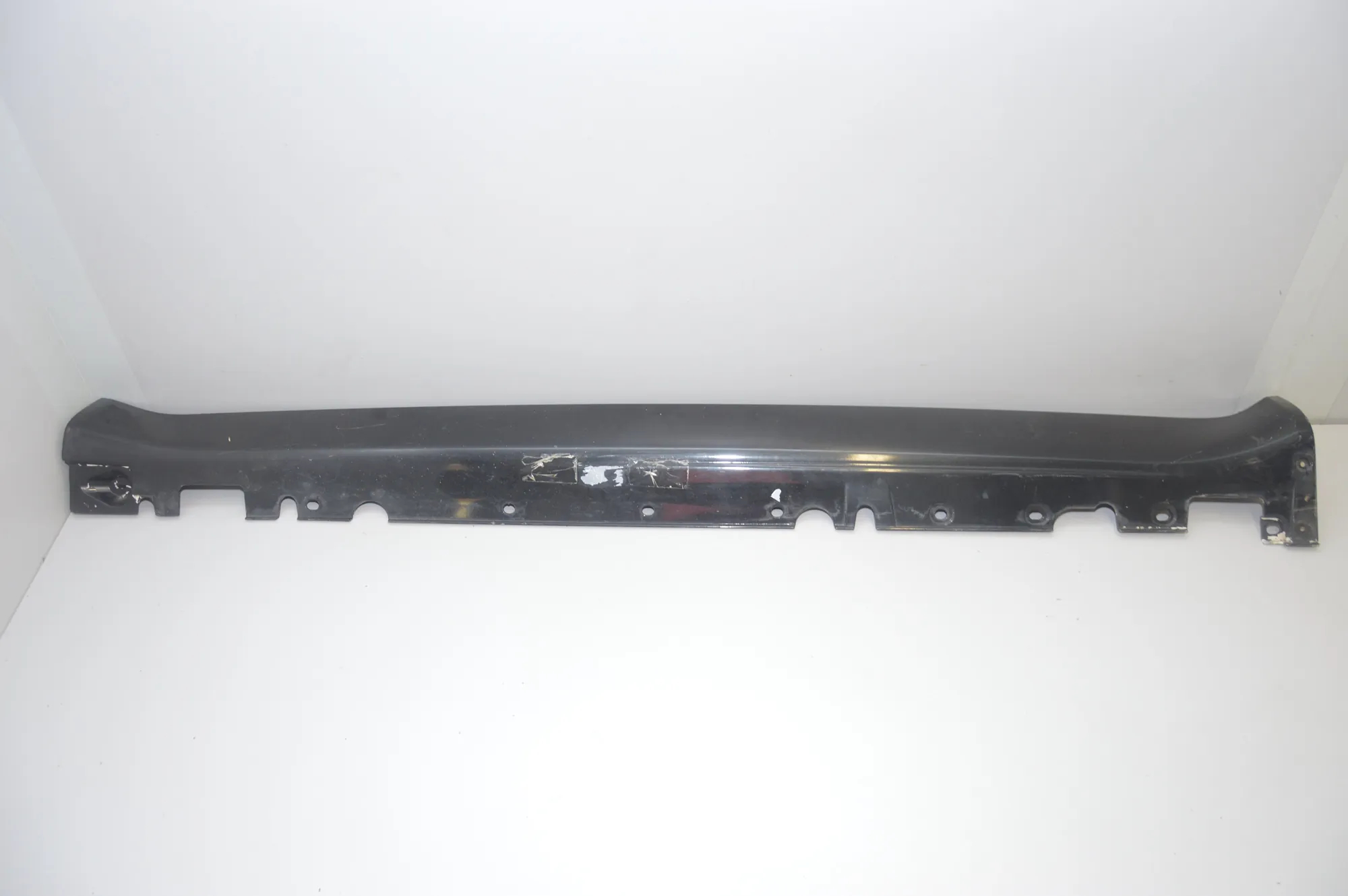 Left Side Plastic Sideskirt Cover · BMW X5 (E70) 3.0 d 2009