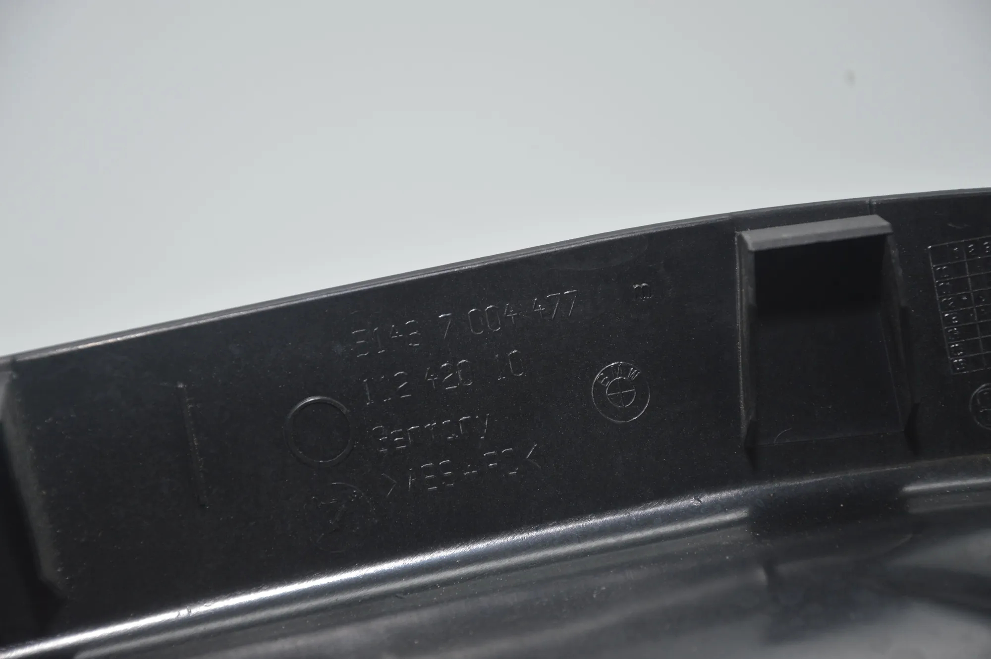 Other Trim Parts – OEM 7004477 · BMW X5 (E70) 3.0 d 2009 – 5