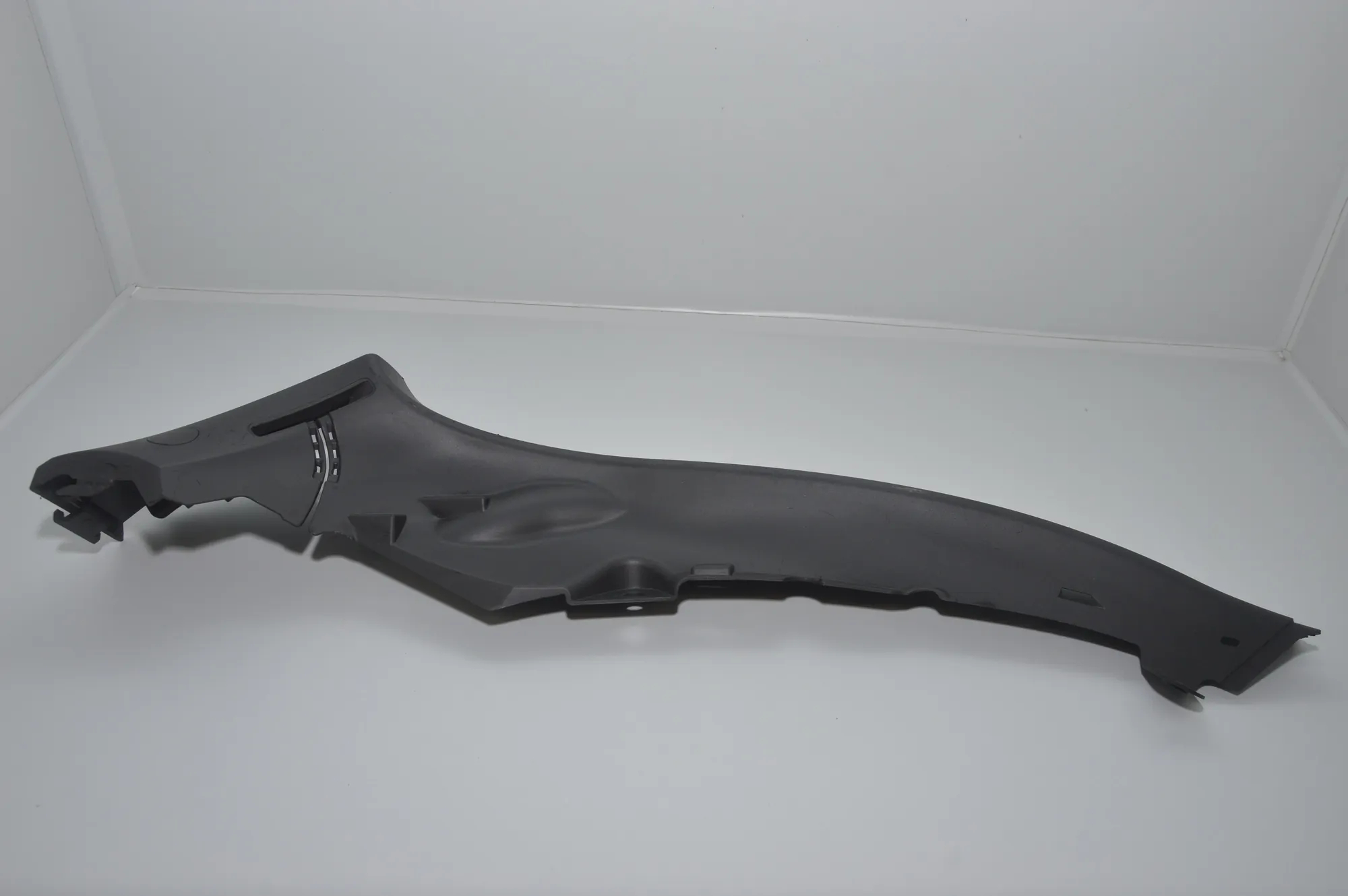 Other Trim Parts – OEM 7004477 · BMW X5 (E70) 3.0 d 2009
