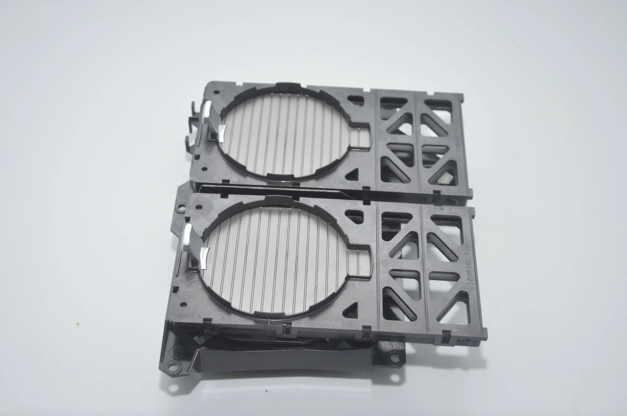 Cup Holder – OEM 8223413 · BMW 7 (E65, E66, E67) 745 i, Li 2003 – 4