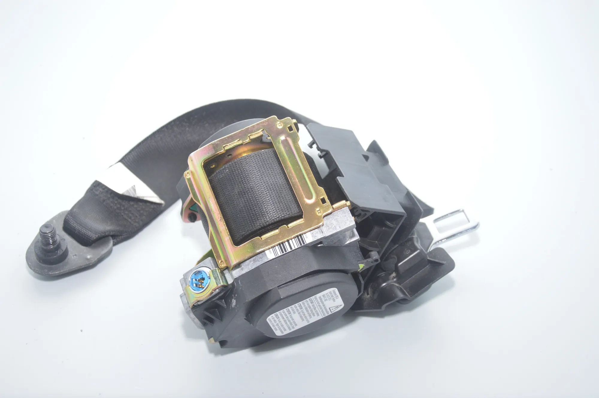 Front Right Seatbelt – OEM 6065400 · BMW 7 (E65, E66, E67) 745 i, Li 2003 – 5