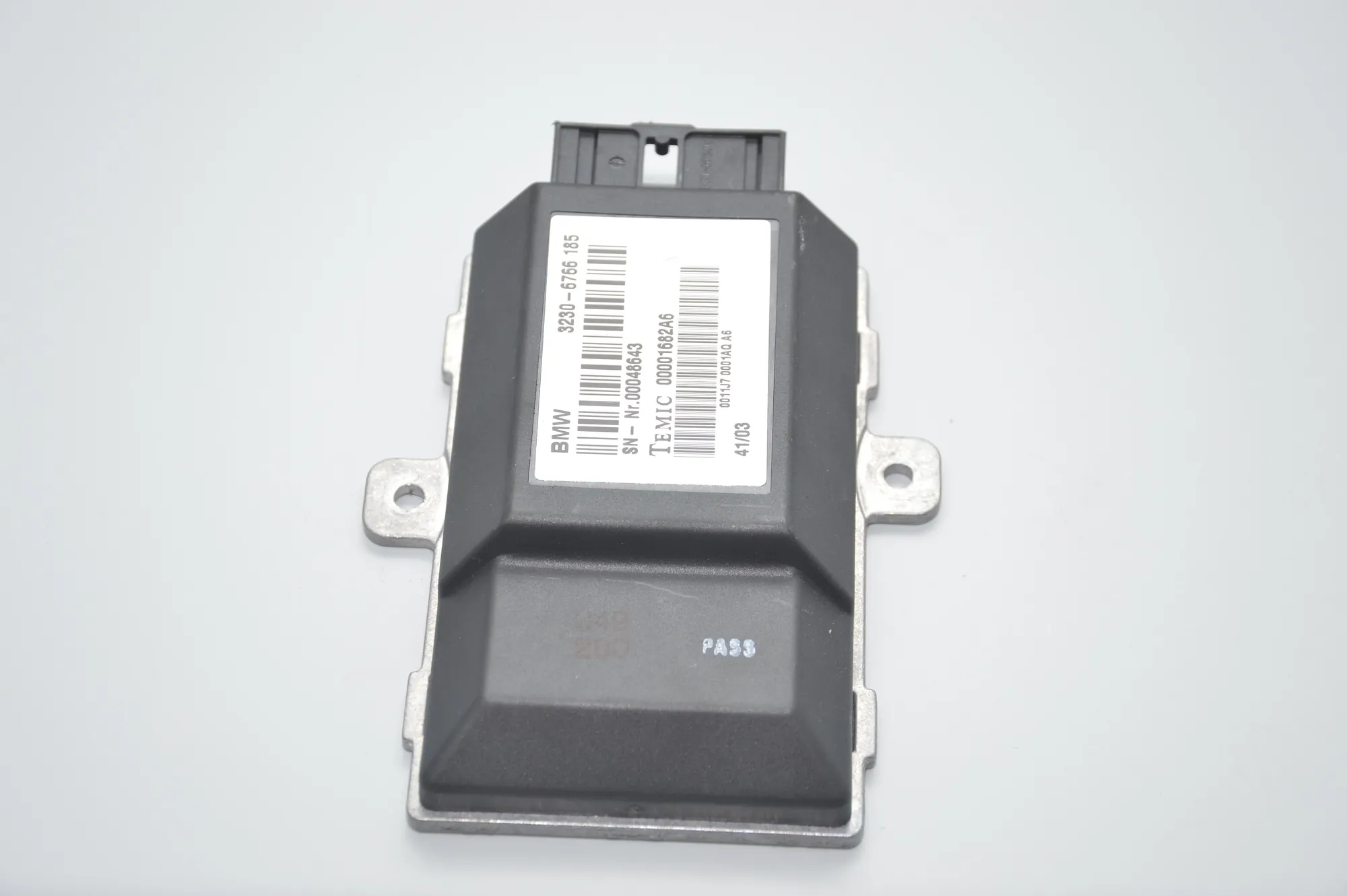 Other Control Units – OEM 6766185 · BMW 7 (E65, E66, E67) 745 i, Li 2003 – 4