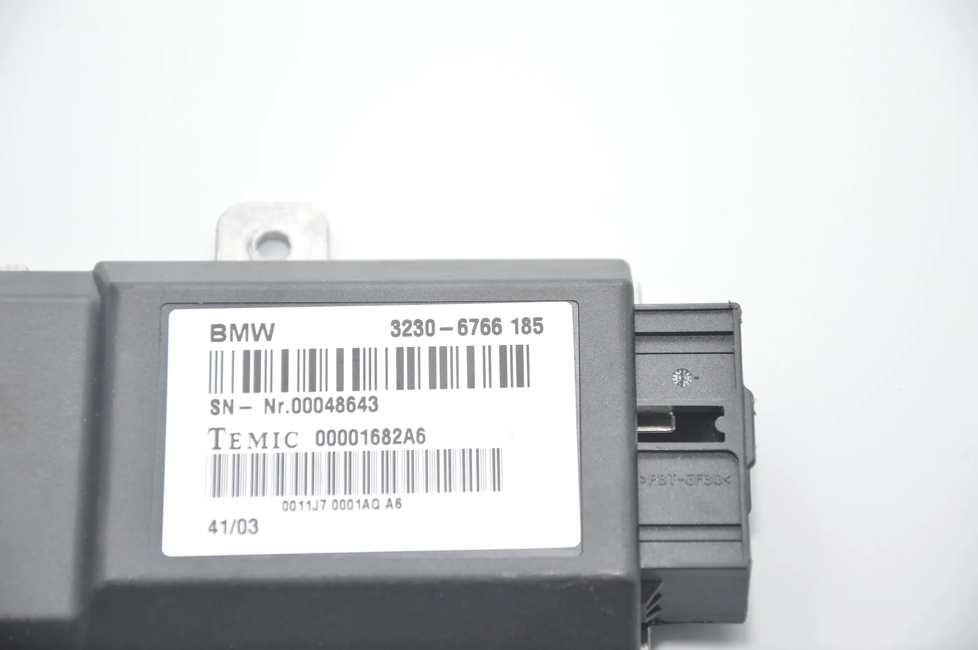Other Control Units – OEM 6766185 · BMW 7 (E65, E66, E67) 745 i, Li 2003