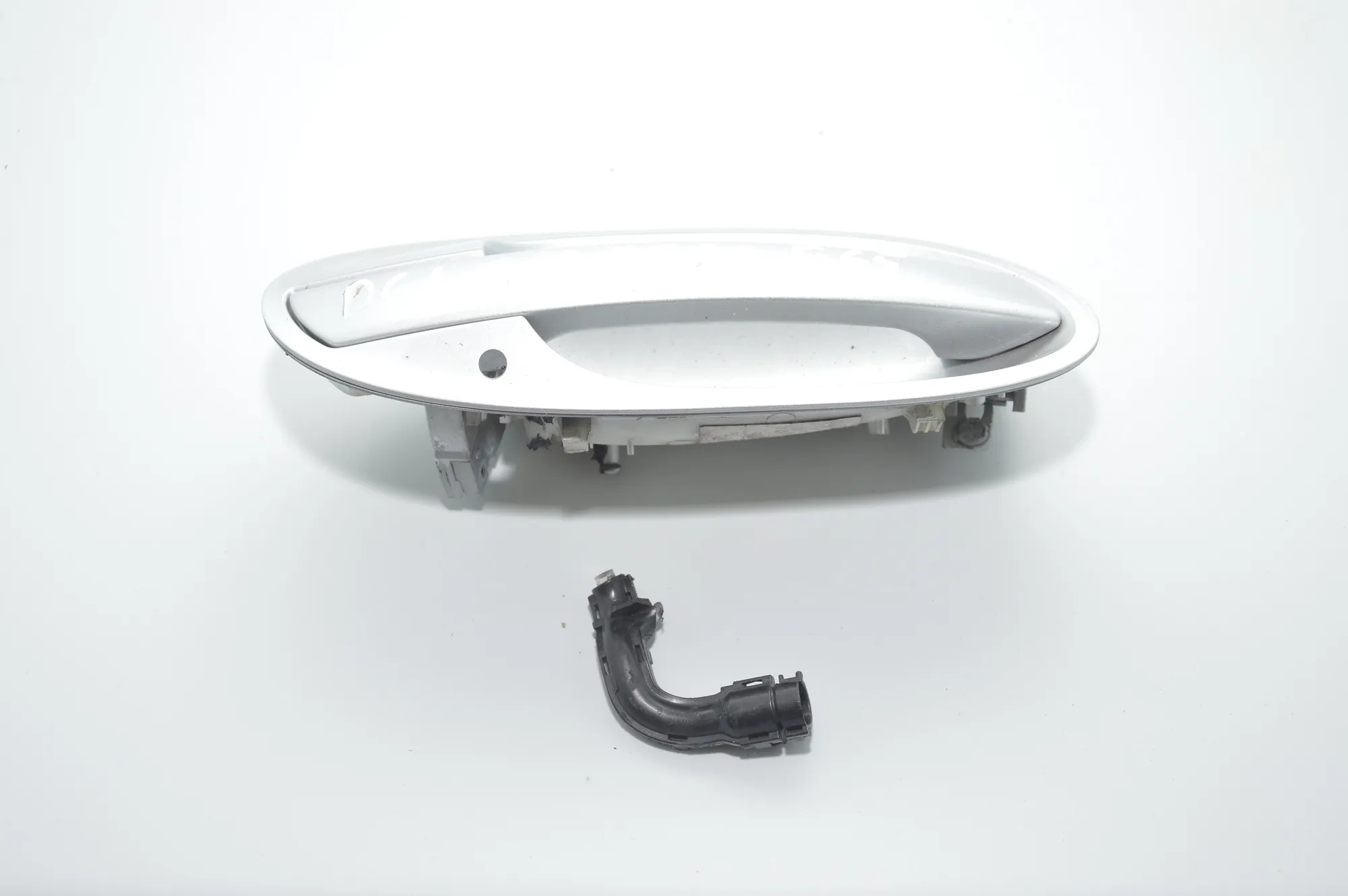 Rear Right Door Exterior Handle – OEM NA · BMW 7 (E65, E66, E67) 745 i, Li 2003 – 3