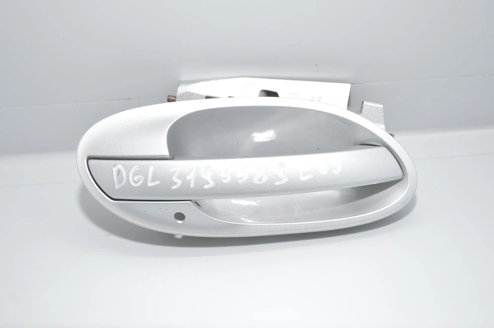 Rear Right Door Exterior Handle – OEM NA · BMW 7 (E65, E66, E67) 745 i, Li 2003 – 2
