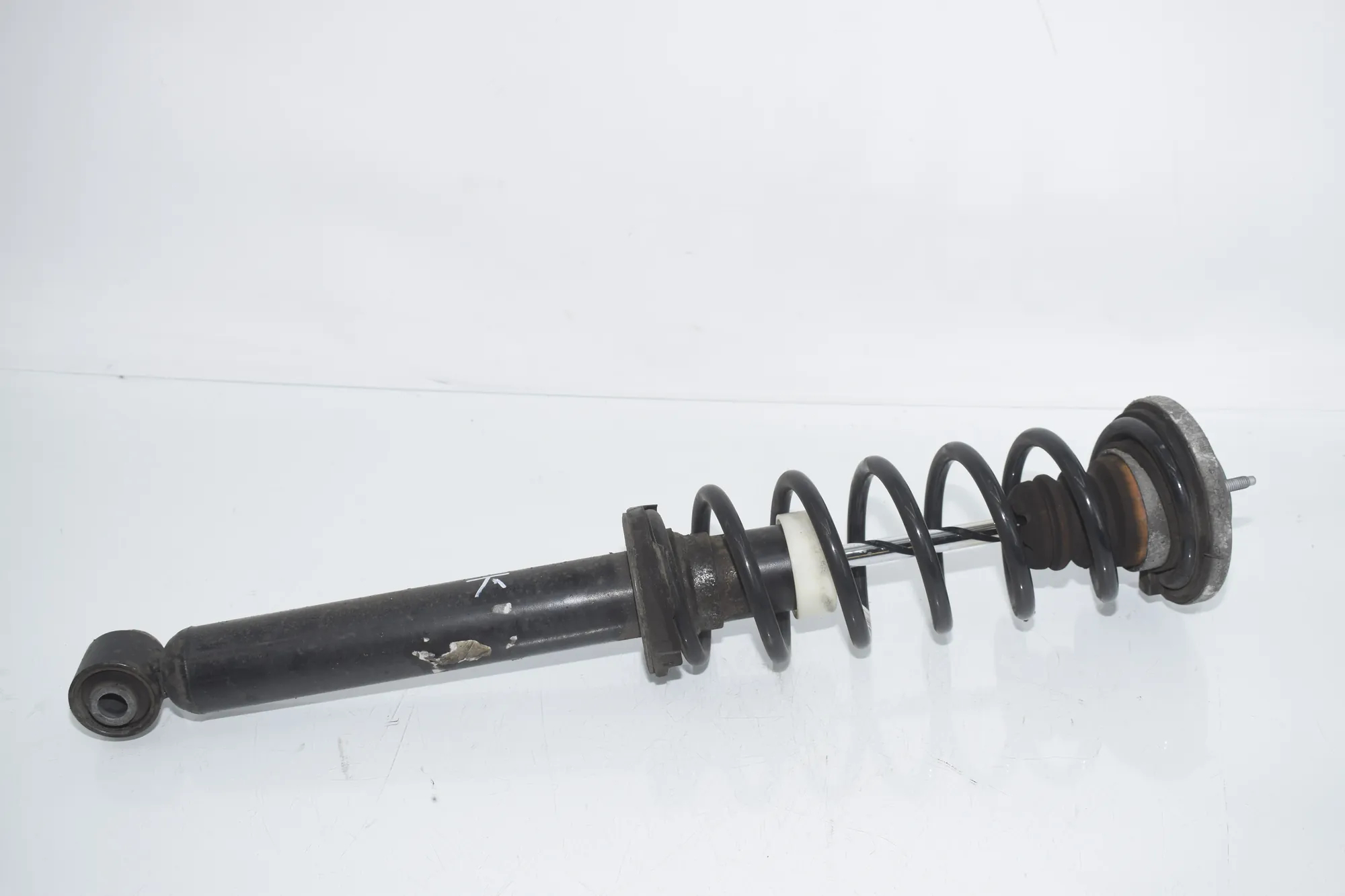 Rear Left Shock Absorber – OEM 6863901 · BMW 5 (F10) 530 d 2014 – 3