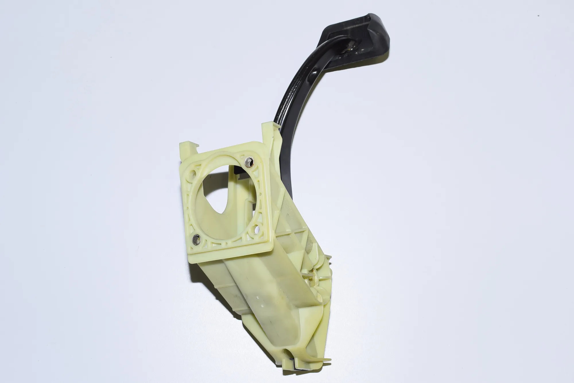 Brake Pedal – OEM 6752517 · BMW 7 (E65, E66, E67) 745 i, Li 2003 – 6