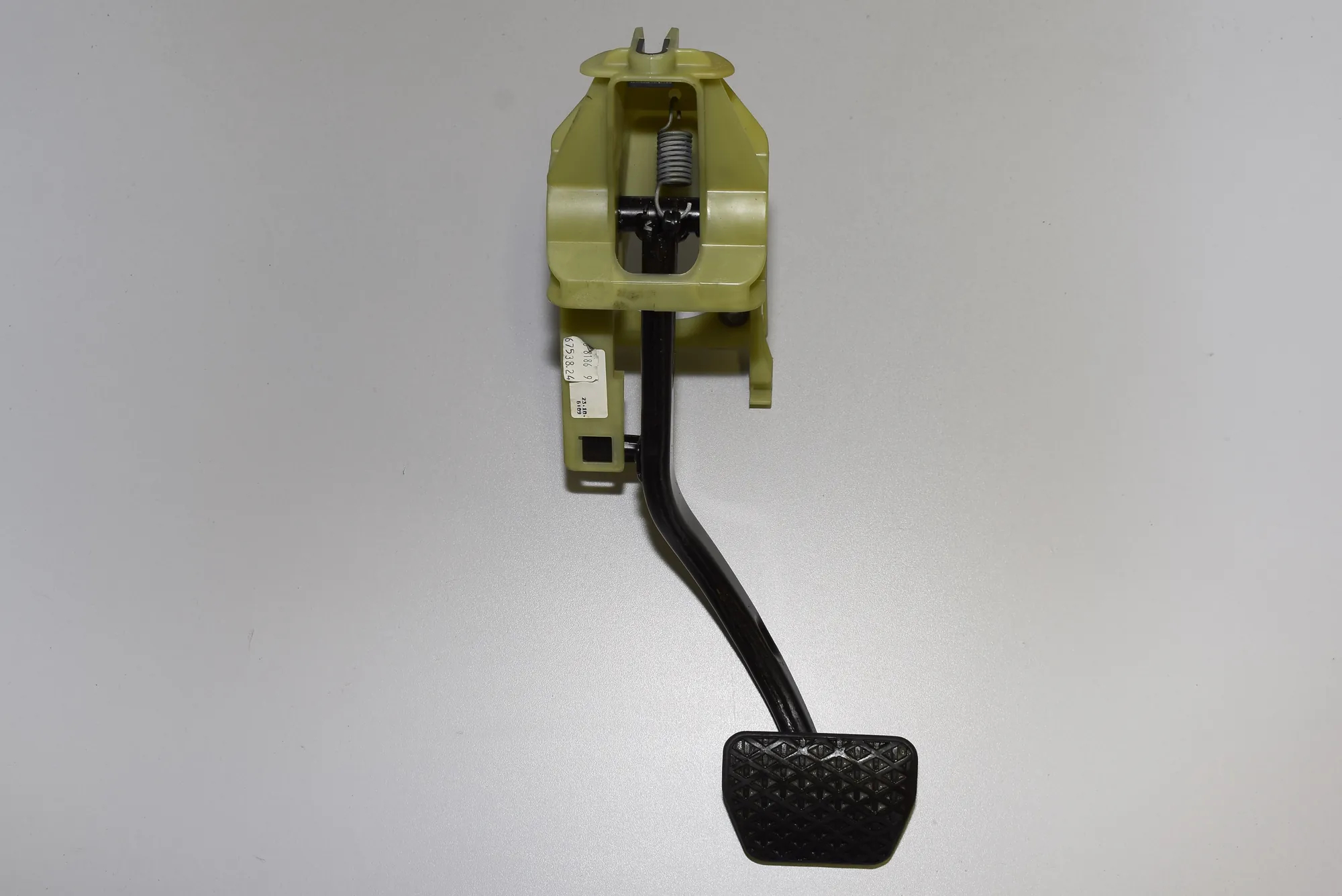 Brake Pedal – OEM 6752517 · BMW 7 (E65, E66, E67) 745 i, Li 2003 – 2